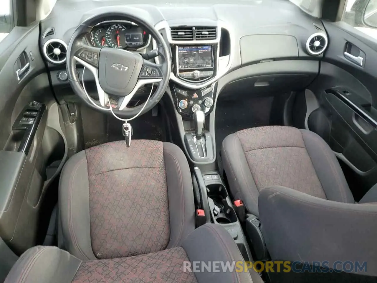 8 fotografías del automóvil dañado 1G1JD5SB9L4124066 CHEVROLET SONIC 2020