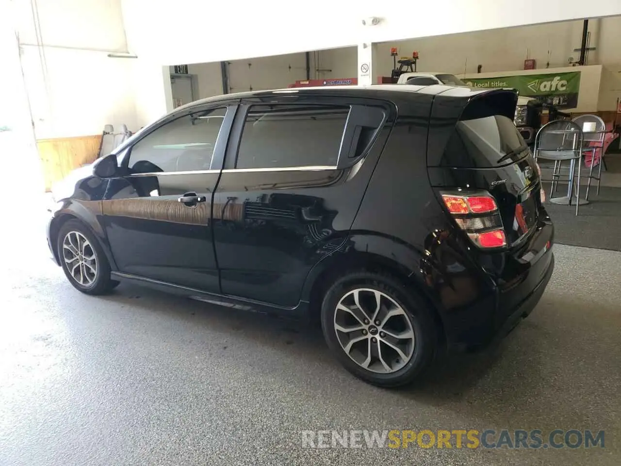 2 fotografías del automóvil dañado 1G1JD6SB0L4105153 CHEVROLET SONIC 2020