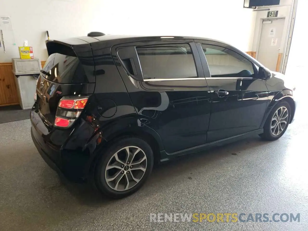 3 fotografías del automóvil dañado 1G1JD6SB0L4105153 CHEVROLET SONIC 2020