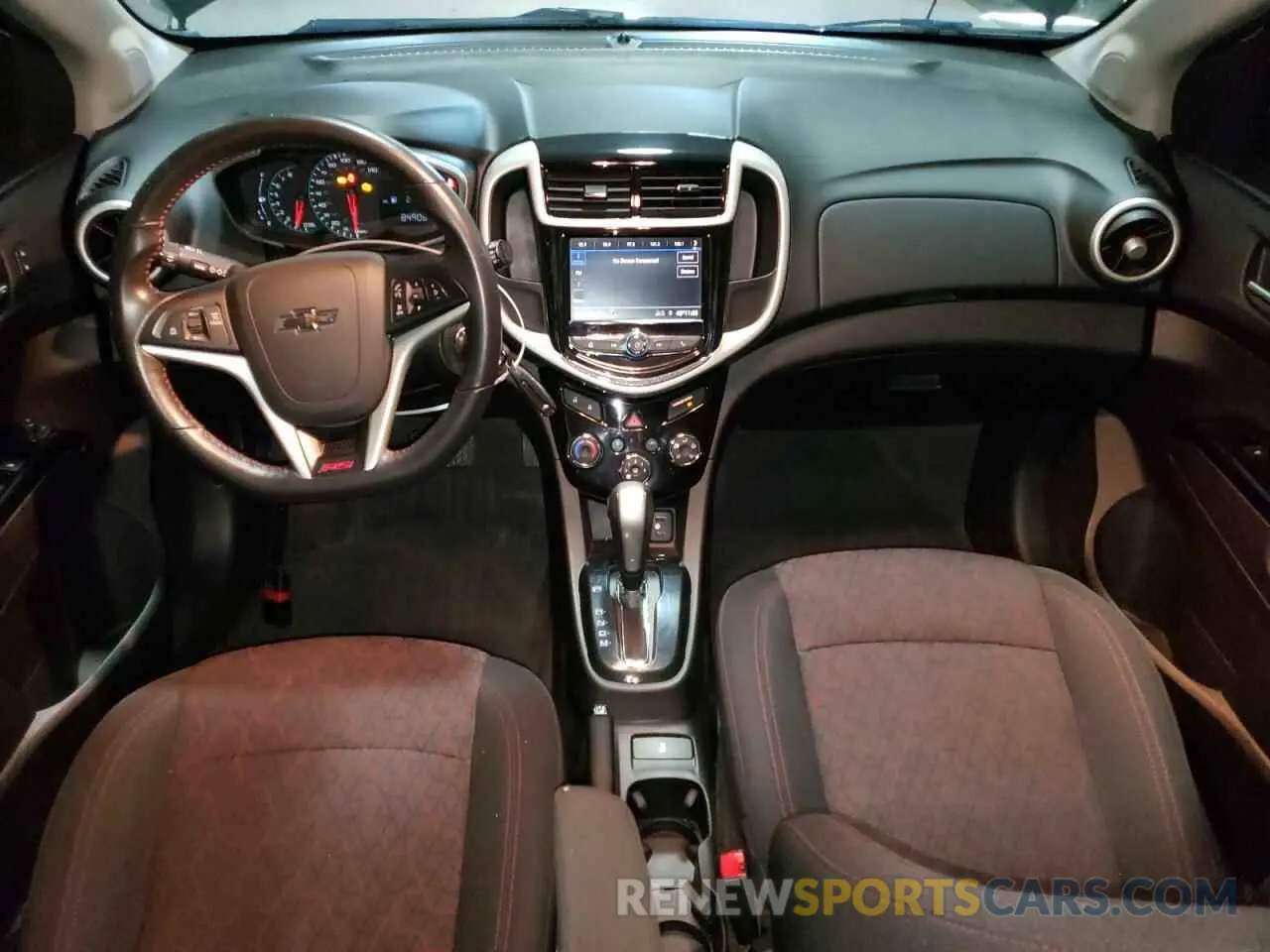 8 fotografías del automóvil dañado 1G1JD6SB0L4105153 CHEVROLET SONIC 2020