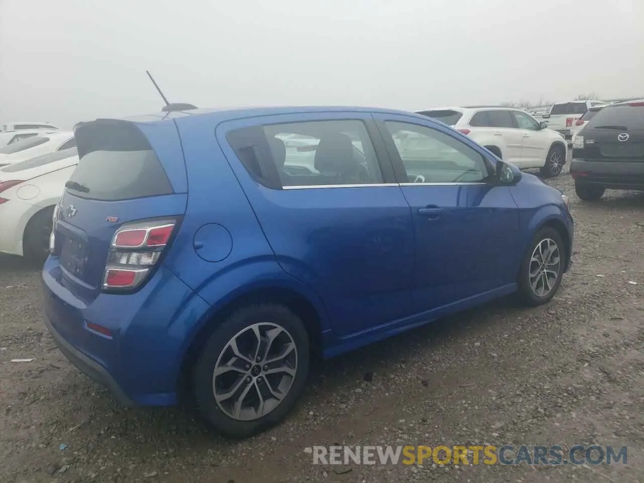 3 fotografías del automóvil dañado 1G1JD6SB2L4131284 CHEVROLET SONIC 2020