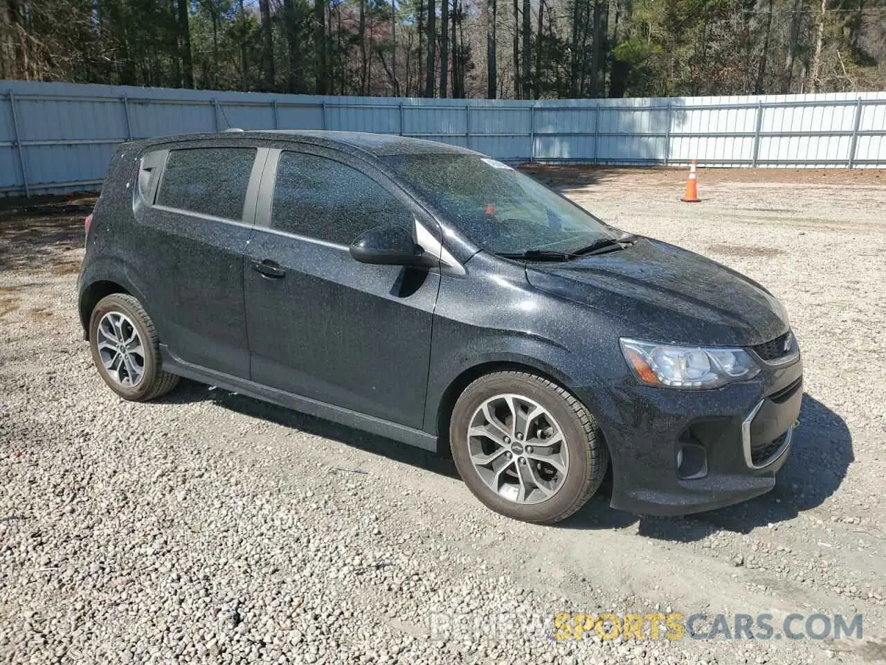 4 fotografías del automóvil dañado 1G1JD6SB3L4102425 CHEVROLET SONIC 2020