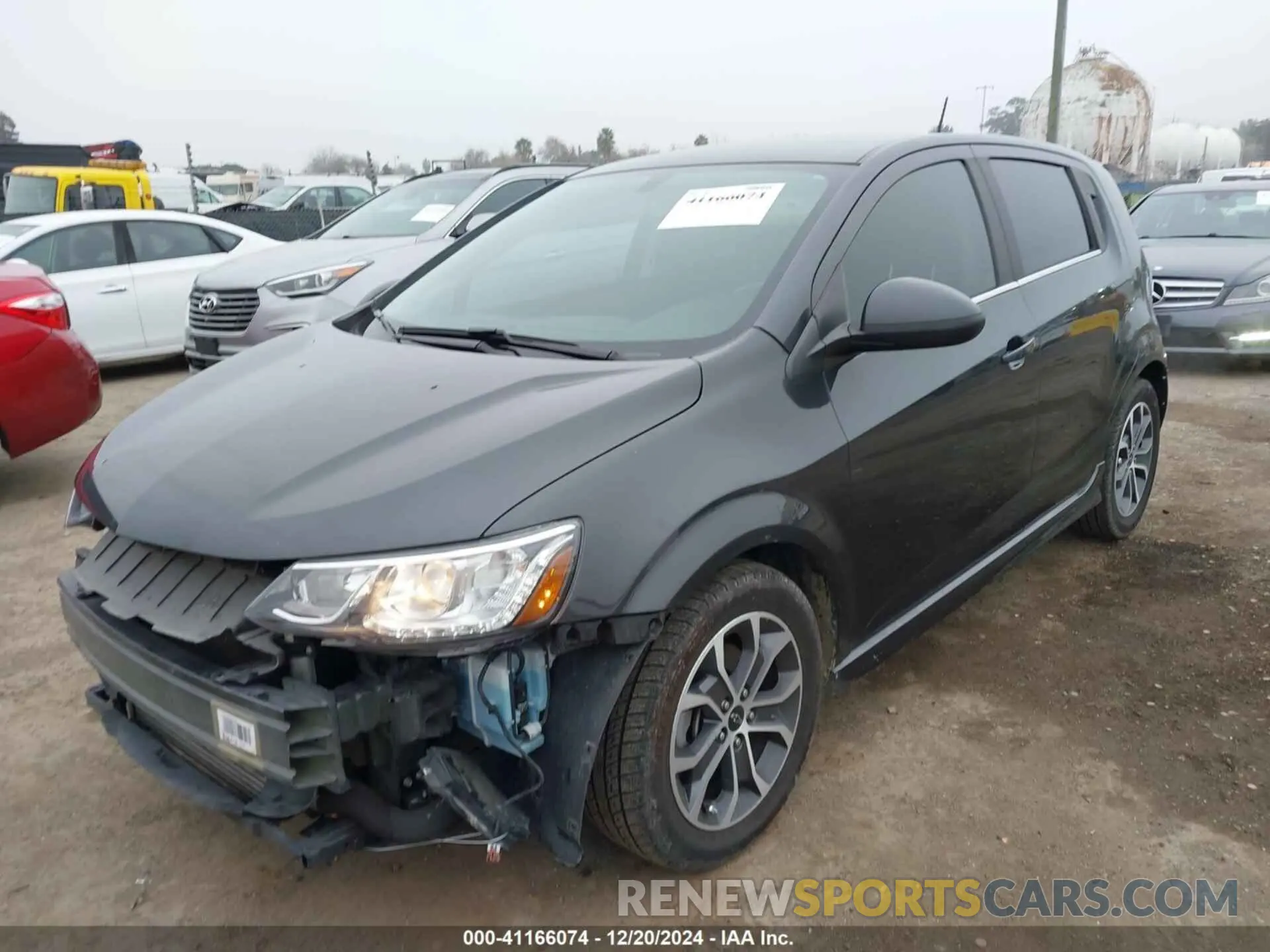 2 fotografías del automóvil dañado 1G1JD6SB4L4105155 CHEVROLET SONIC 2020