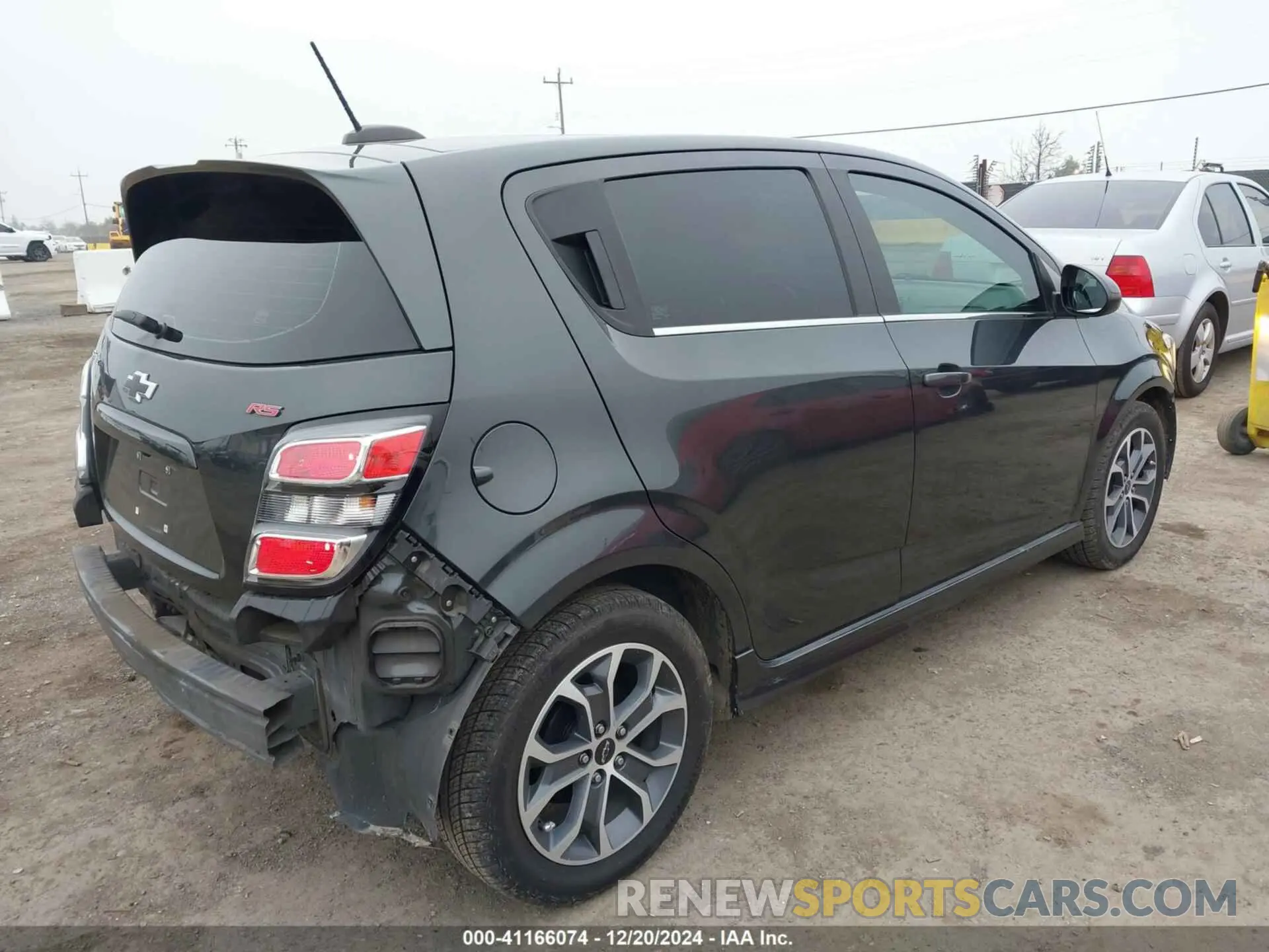 4 fotografías del automóvil dañado 1G1JD6SB4L4105155 CHEVROLET SONIC 2020