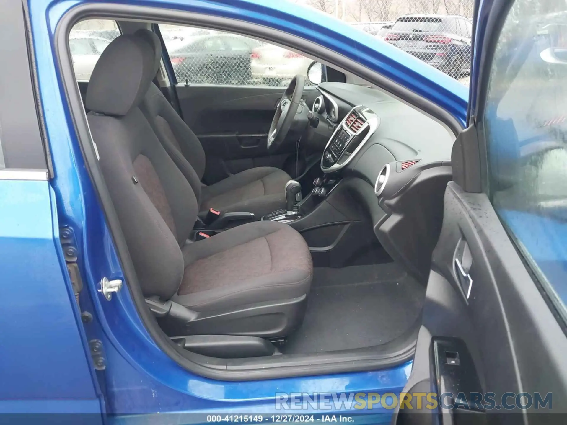 5 fotografías del automóvil dañado 1G1JD6SB4L4107200 CHEVROLET SONIC 2020