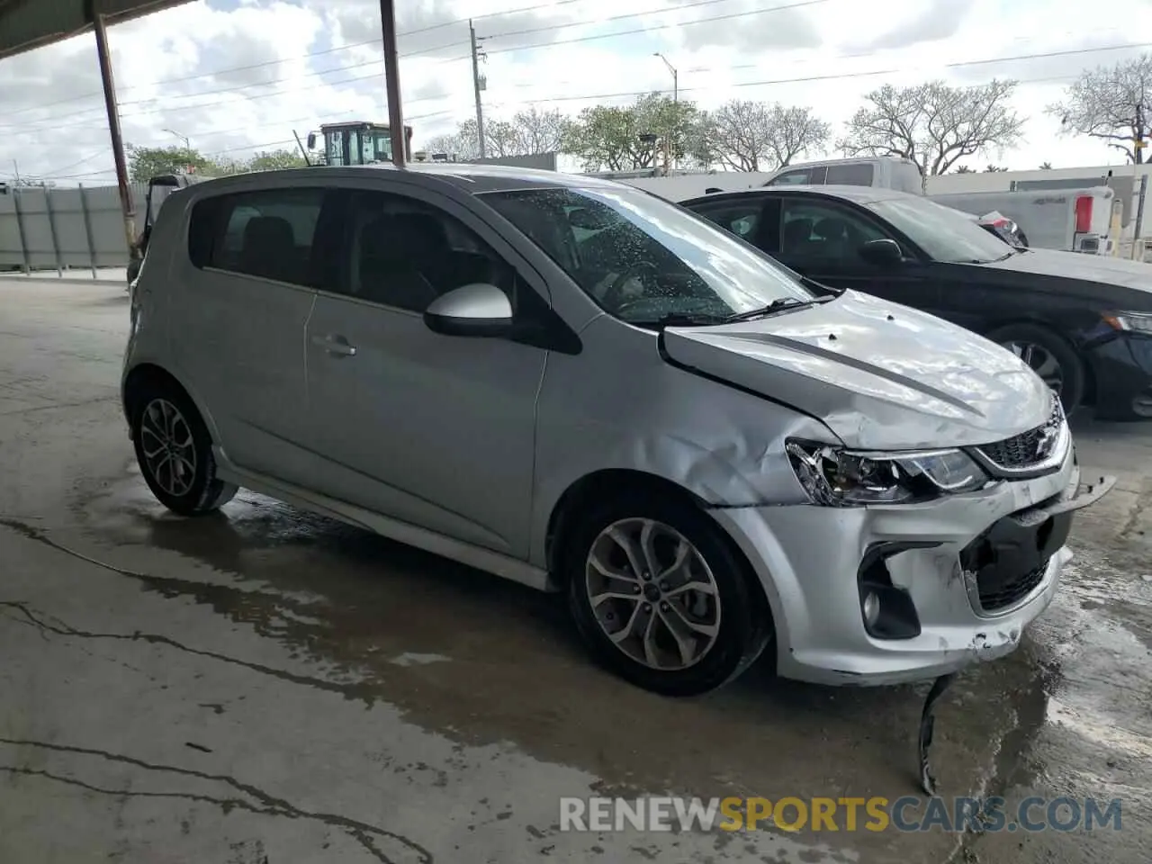 4 fotografías del automóvil dañado 1G1JD6SB4L4107388 CHEVROLET SONIC 2020