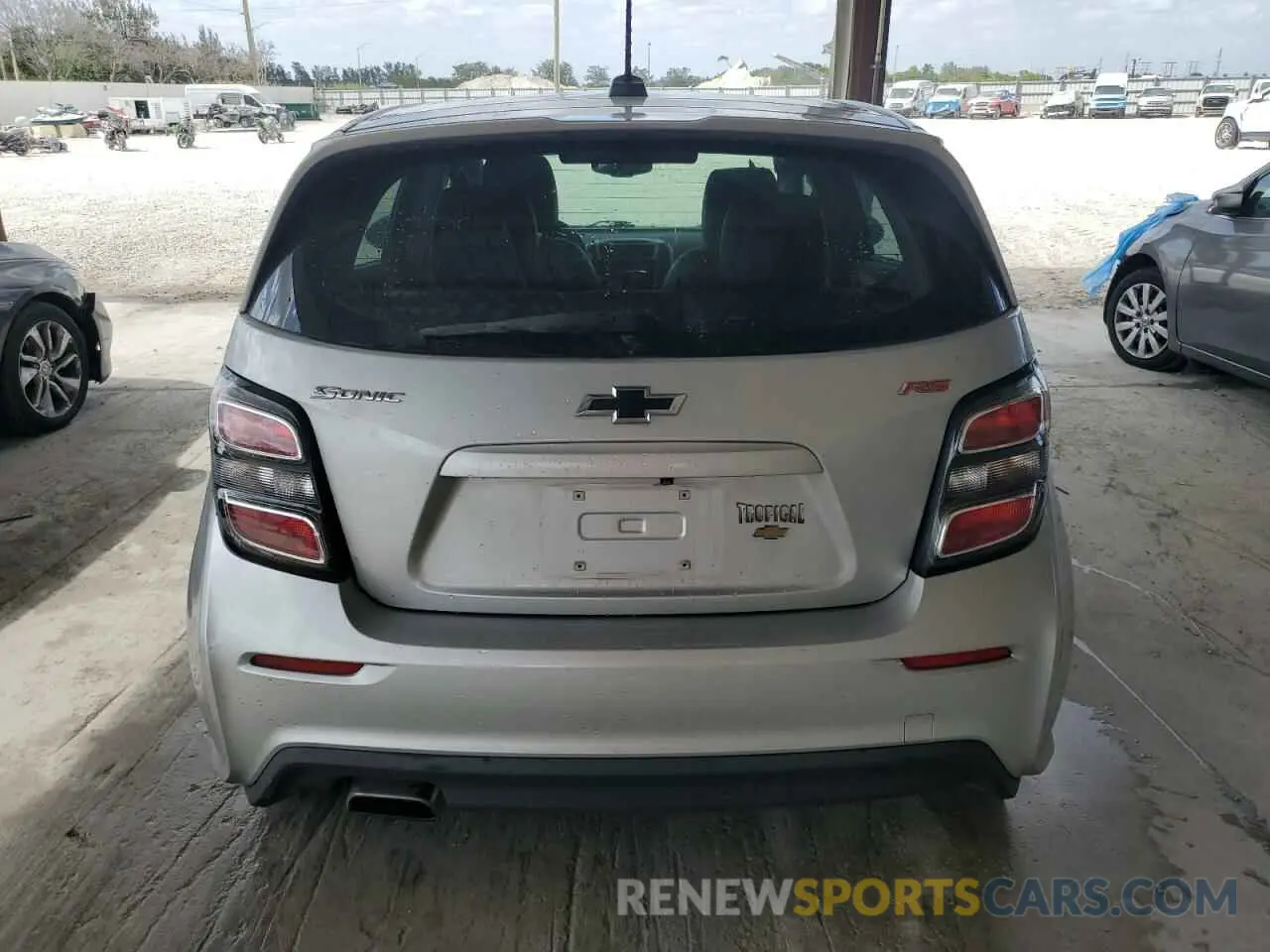 6 fotografías del automóvil dañado 1G1JD6SB4L4107388 CHEVROLET SONIC 2020