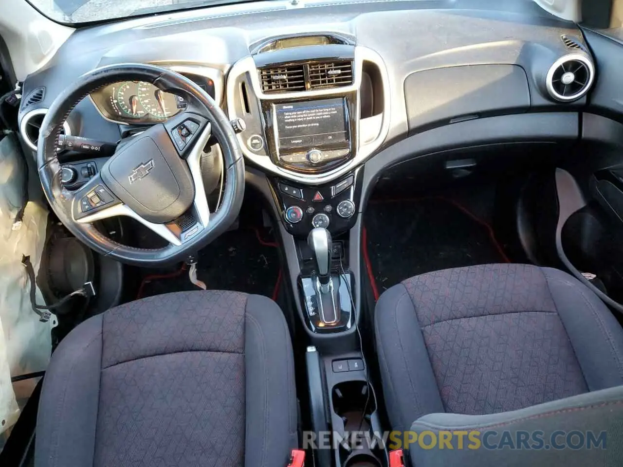 8 fotografías del automóvil dañado 1G1JD6SB6L4136715 CHEVROLET SONIC 2020
