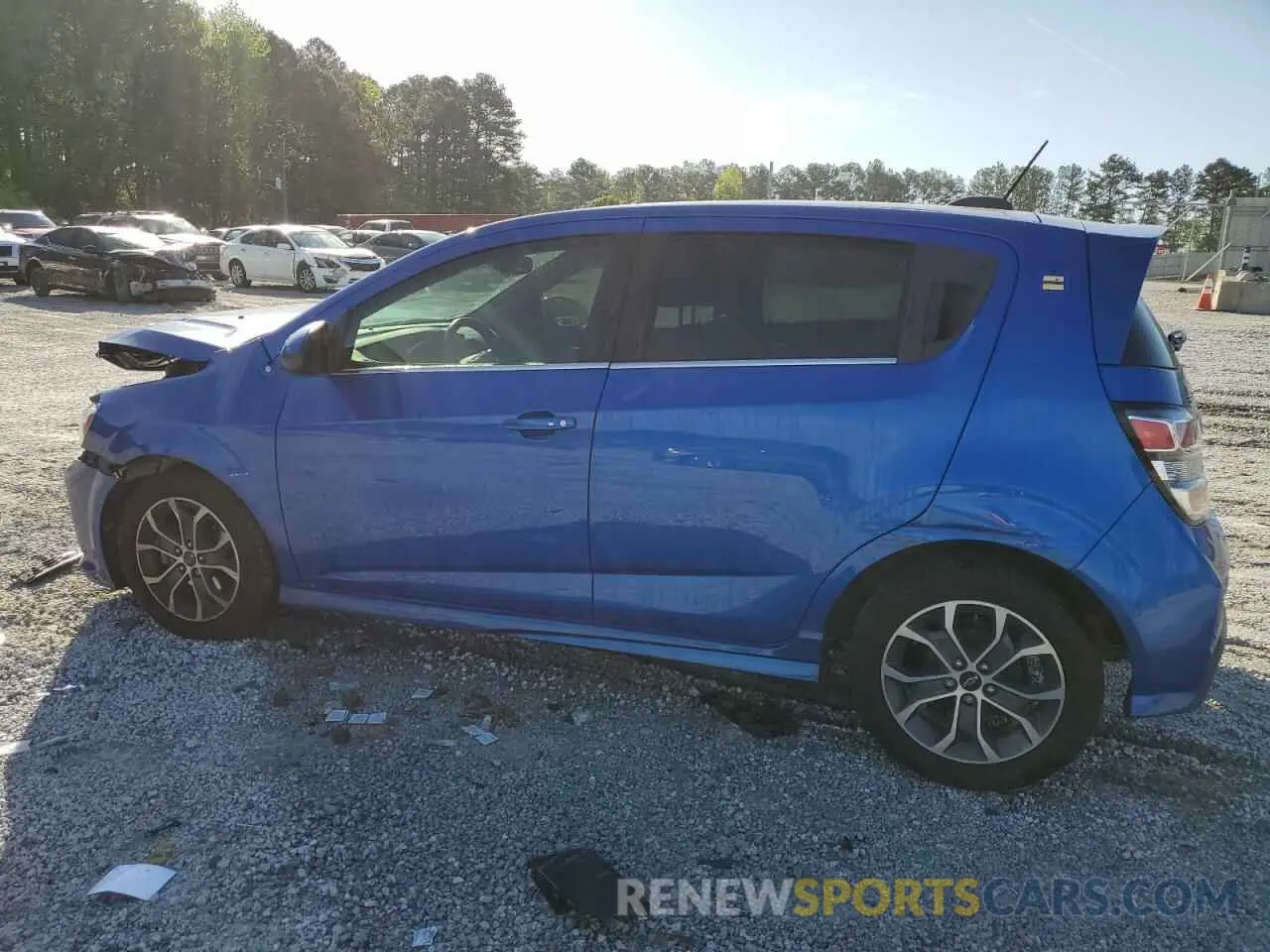 2 fotografías del automóvil dañado 1G1JD6SB9L4112487 CHEVROLET SONIC 2020