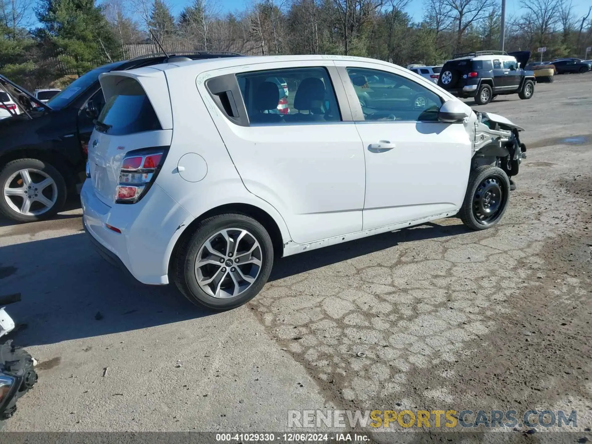 4 fotografías del automóvil dañado 1G1JD6SBXL4118671 CHEVROLET SONIC 2020