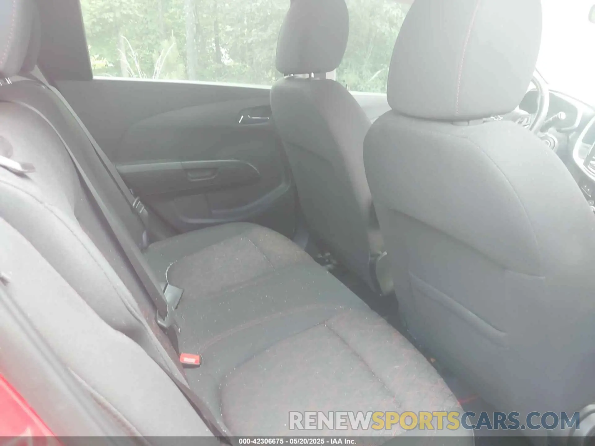 8 fotografías del automóvil dañado 1G1JD6SBXL4137057 CHEVROLET SONIC 2020