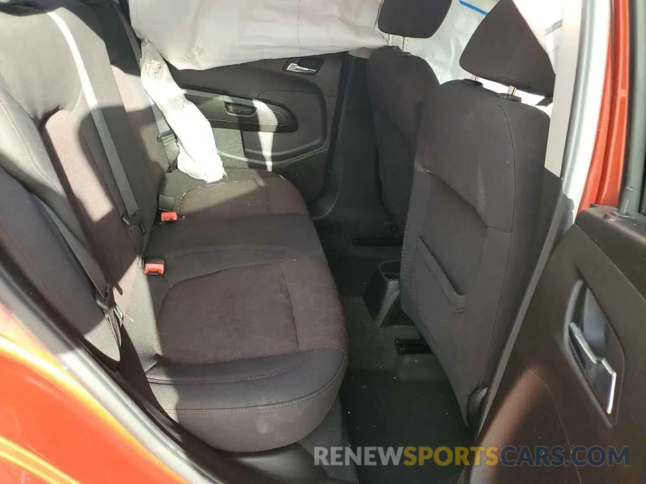 10 fotografías del automóvil dañado 1G1JD6SBXL4137625 CHEVROLET SONIC 2020