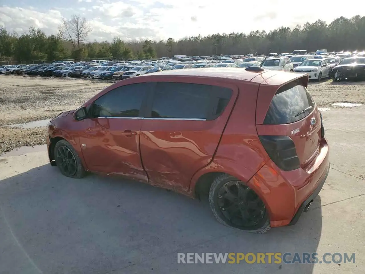 2 fotografías del automóvil dañado 1G1JD6SBXL4137625 CHEVROLET SONIC 2020