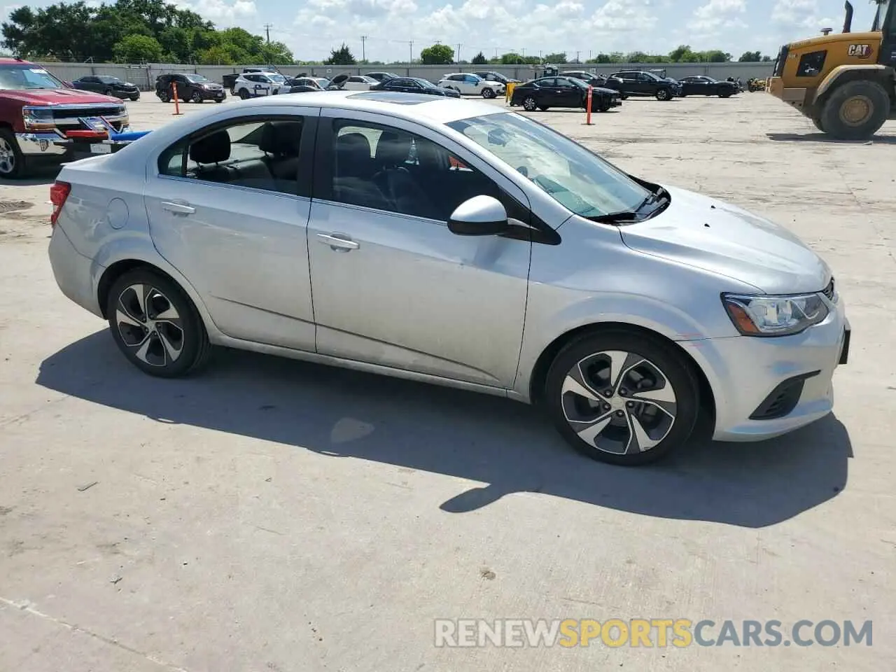 4 fotografías del automóvil dañado 1G1JF5SB9L4114146 CHEVROLET SONIC 2020