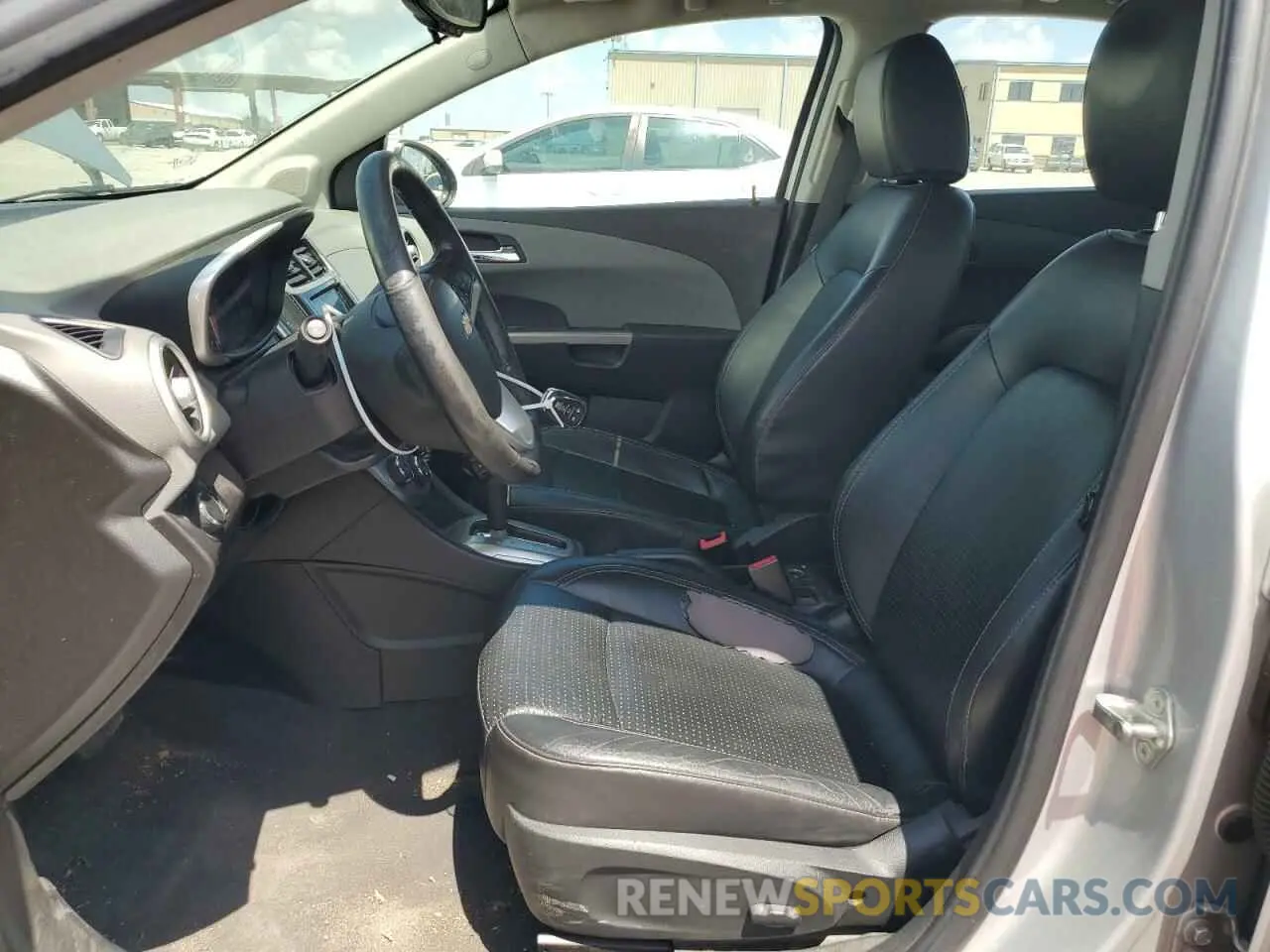 7 fotografías del automóvil dañado 1G1JF5SB9L4114146 CHEVROLET SONIC 2020