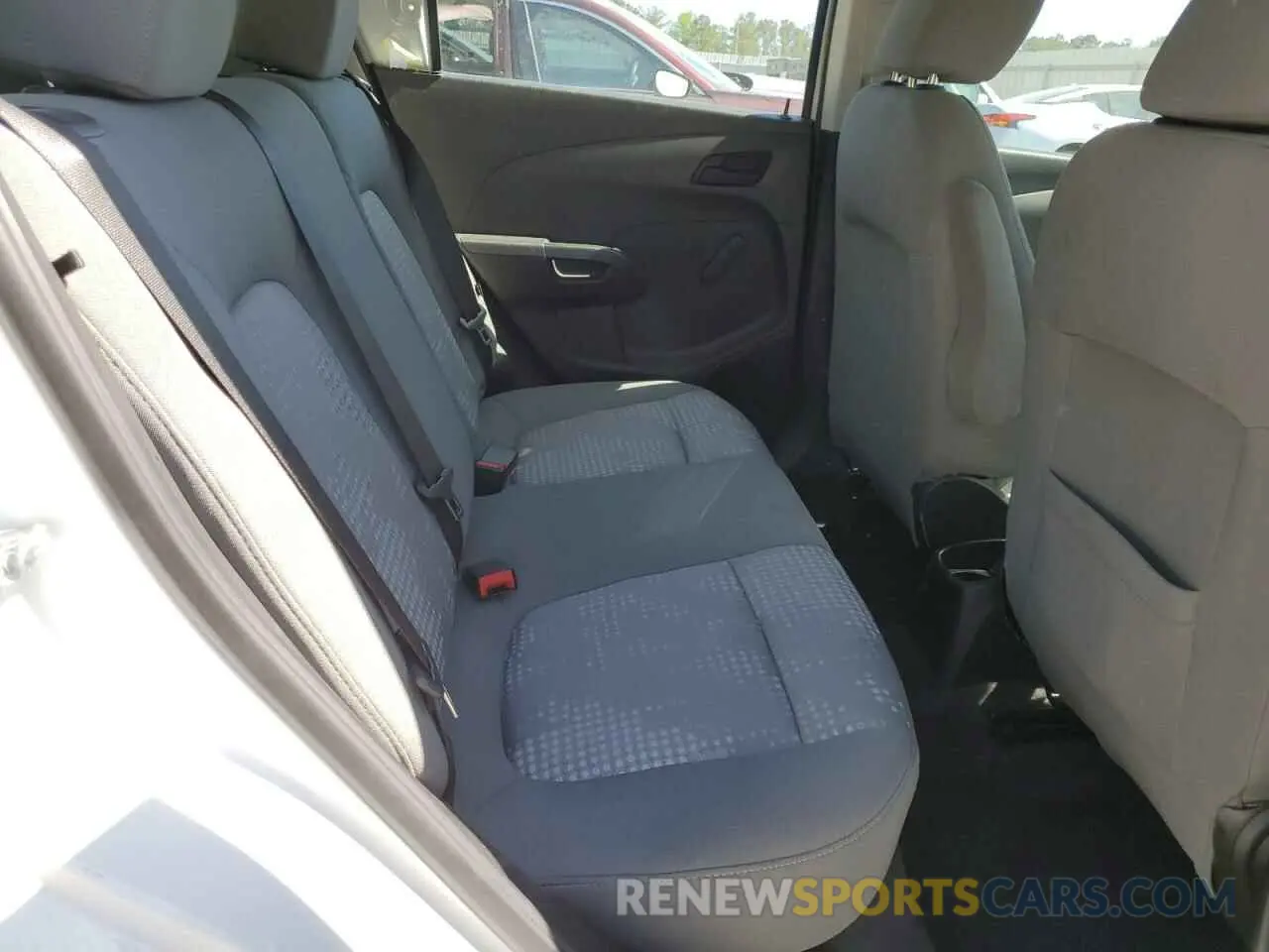 10 fotografías del automóvil dañado 1G1JG6SB1L4123278 CHEVROLET SONIC 2020