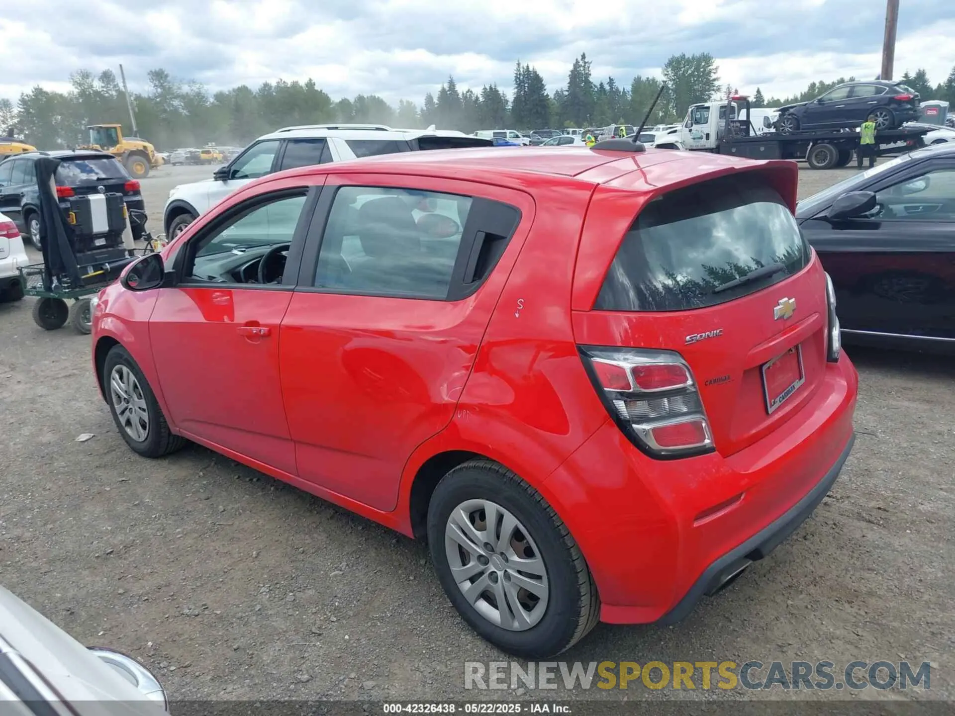 14 fotografías del automóvil dañado 1G1JG6SB2L4115688 CHEVROLET SONIC 2020