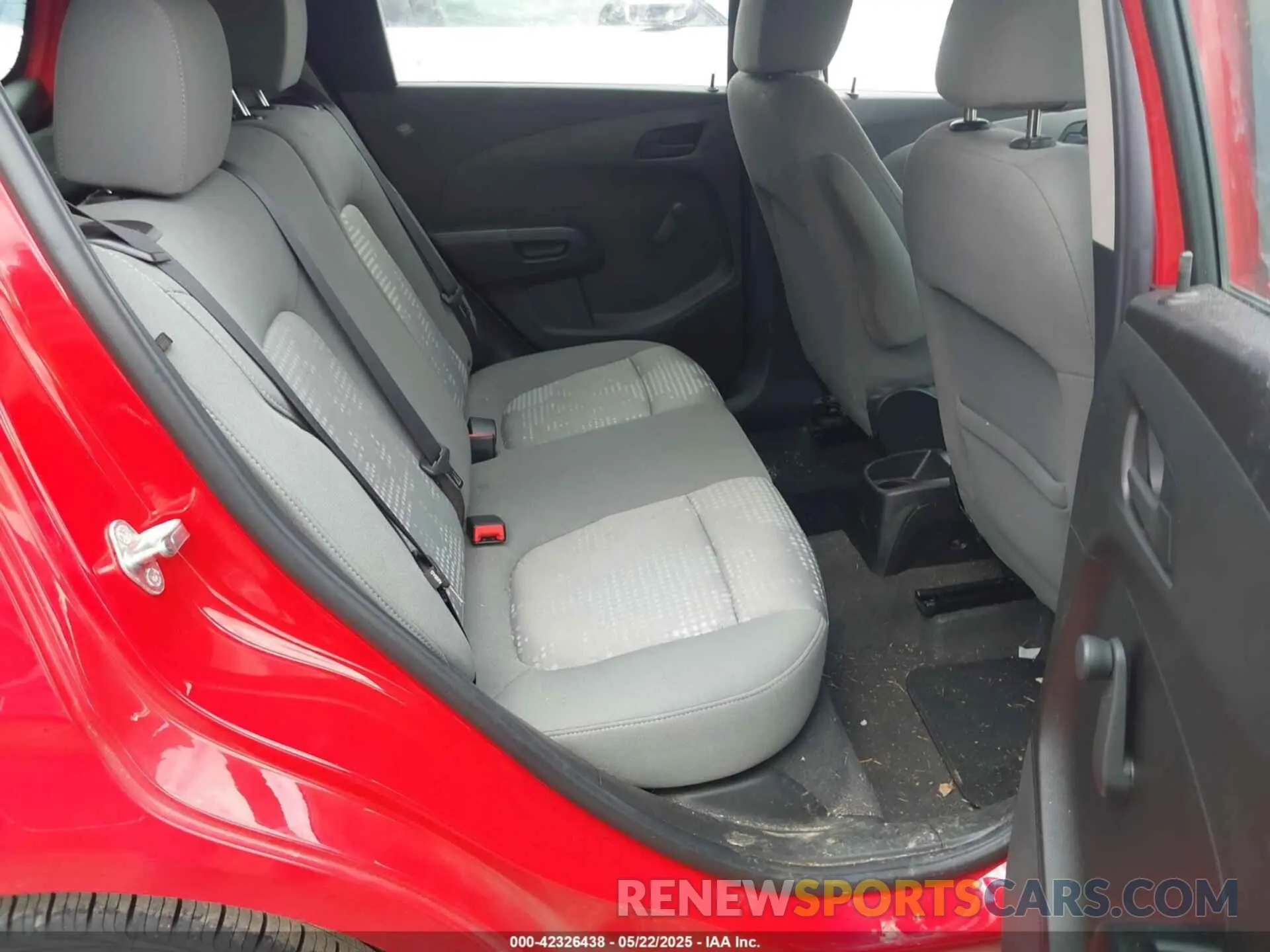 8 fotografías del automóvil dañado 1G1JG6SB2L4115688 CHEVROLET SONIC 2020
