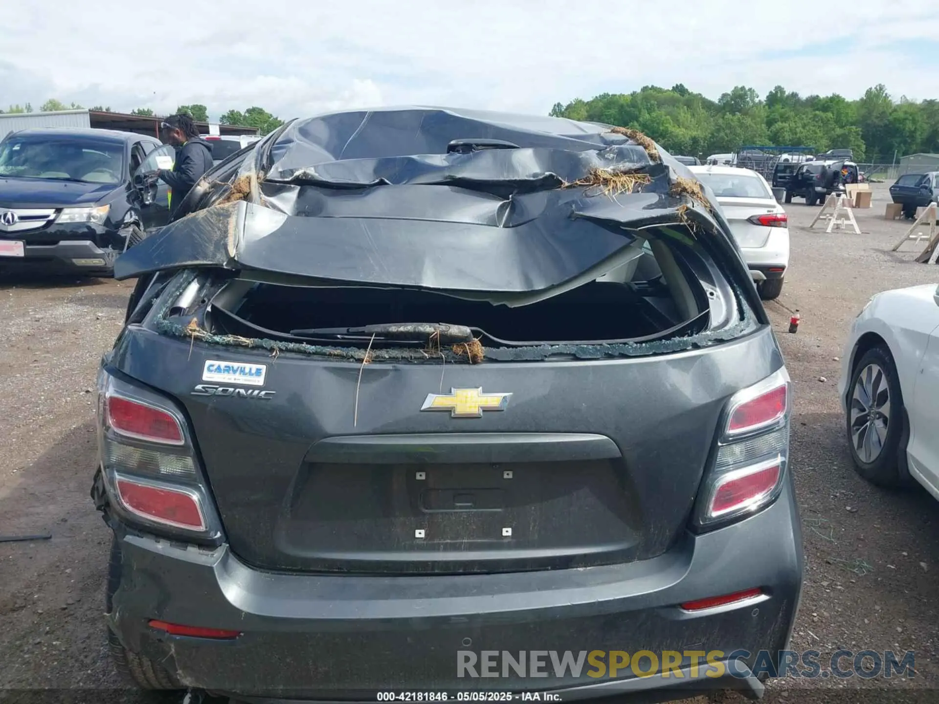 15 fotografías del automóvil dañado 1G1JG6SB3L4121161 CHEVROLET SONIC 2020