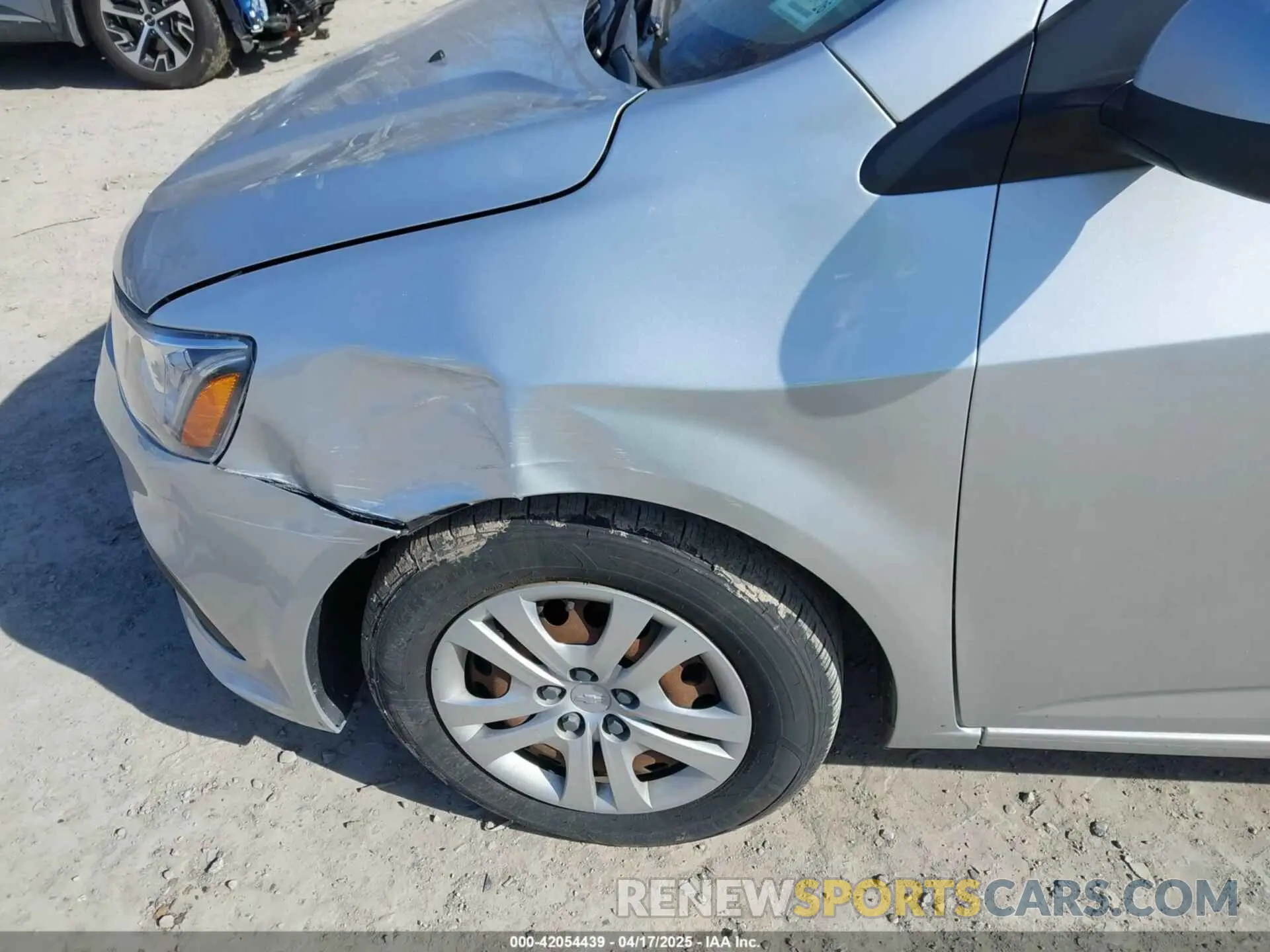 6 fotografías del automóvil dañado 1G1JG6SB7L4123754 CHEVROLET SONIC 2020