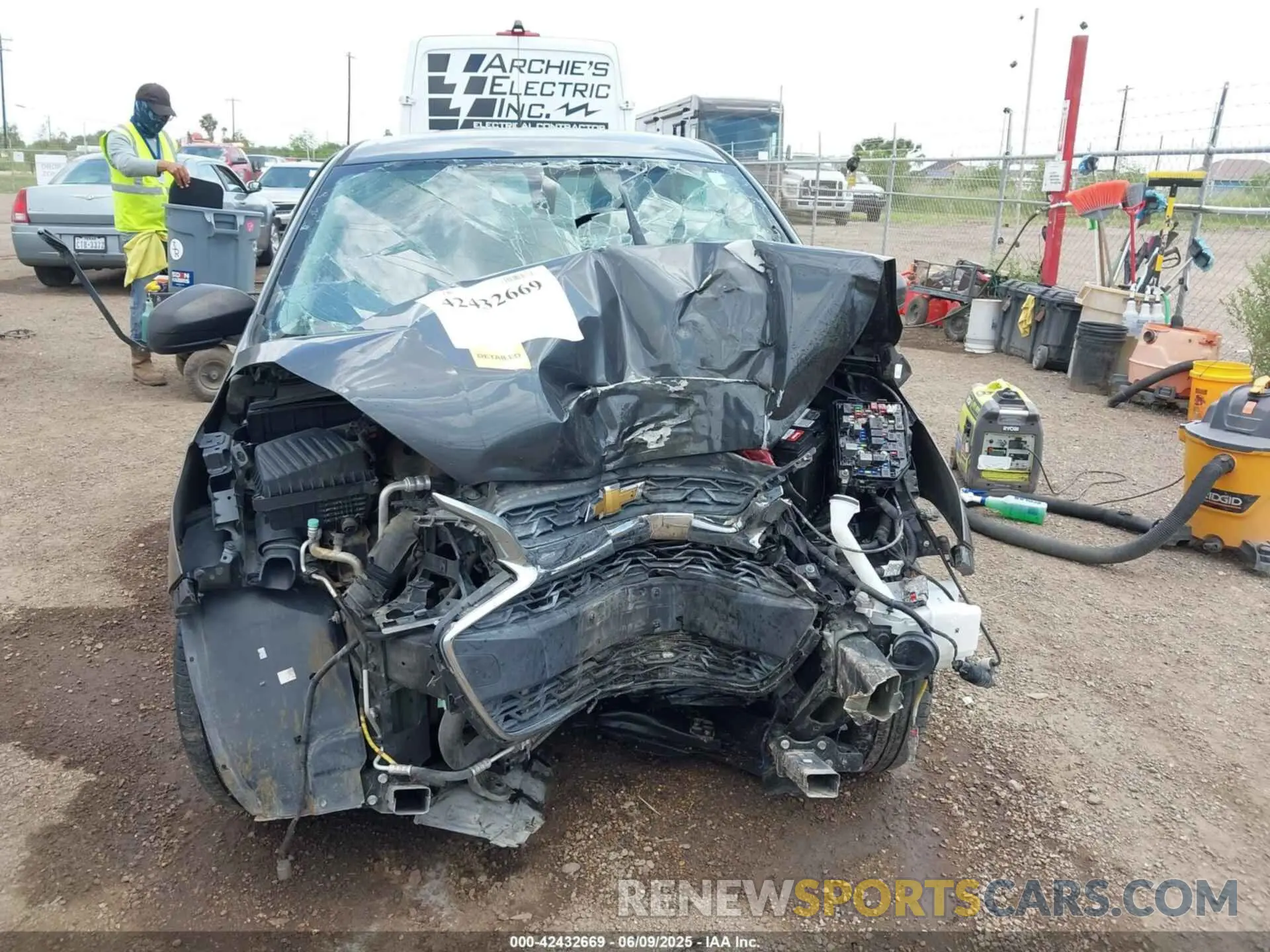 12 fotografías del automóvil dañado KL8CB6SA0KC818838 CHEVROLET SPARK 2019