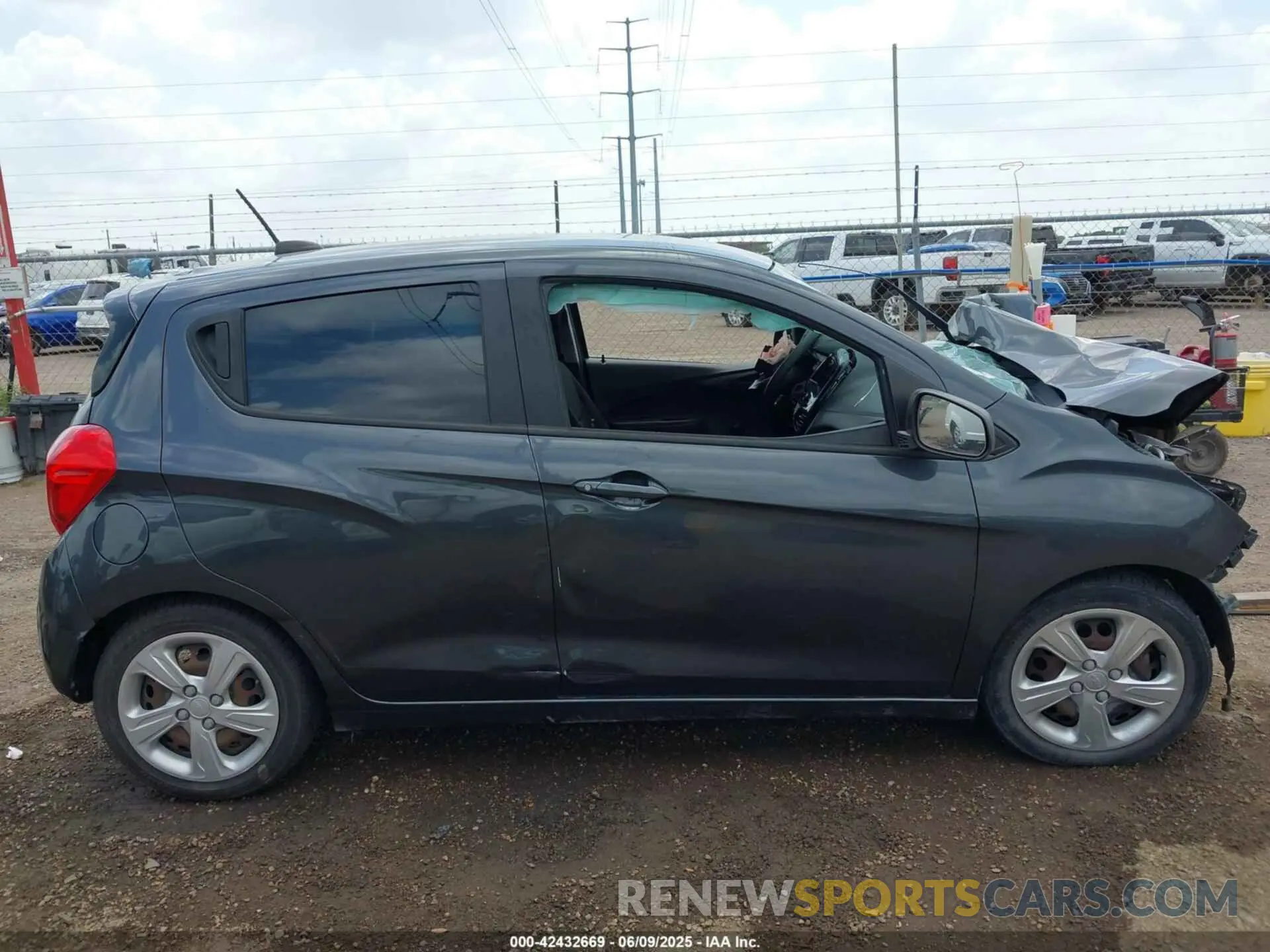 13 fotografías del automóvil dañado KL8CB6SA0KC818838 CHEVROLET SPARK 2019