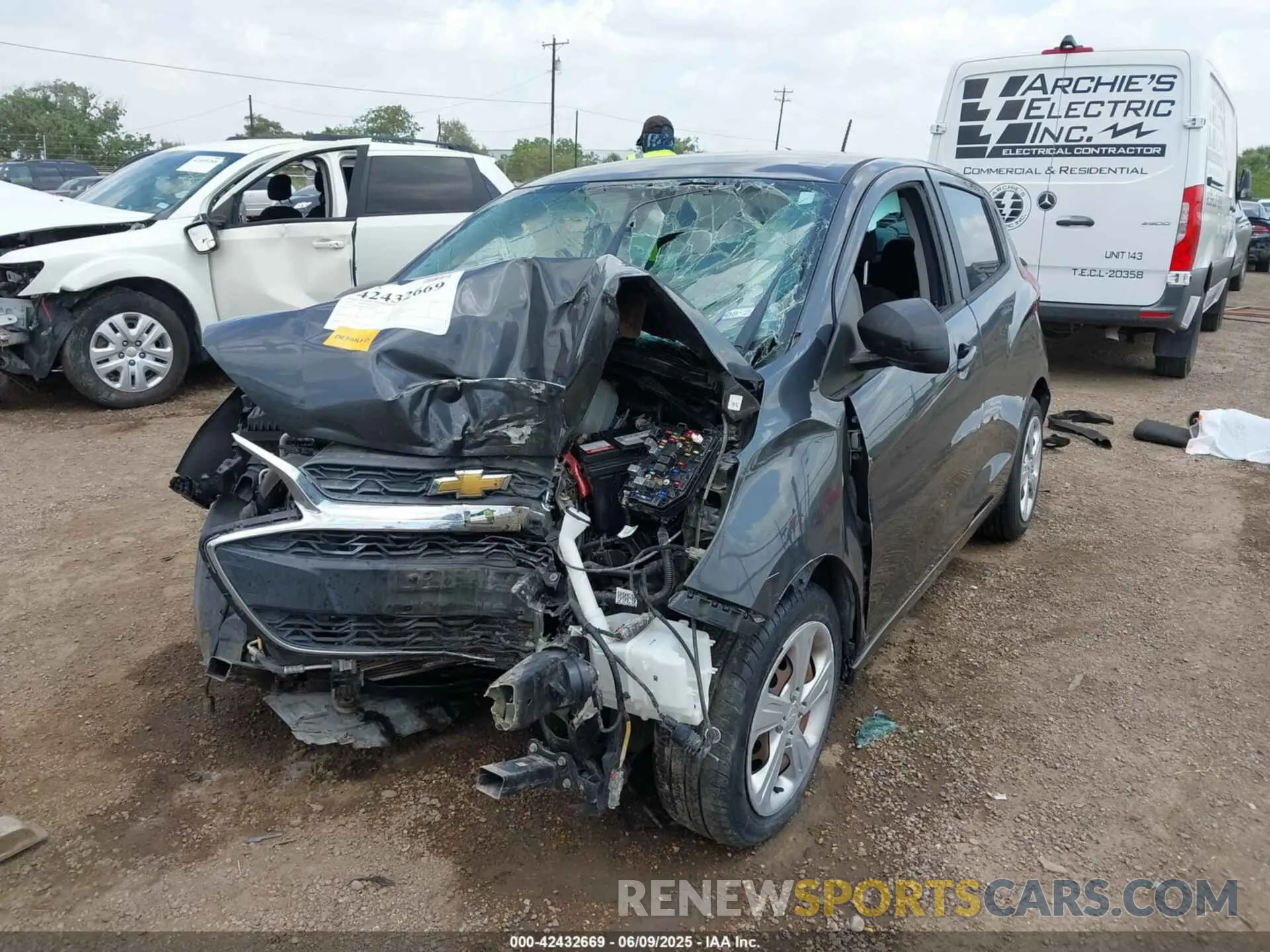 6 fotografías del automóvil dañado KL8CB6SA0KC818838 CHEVROLET SPARK 2019
