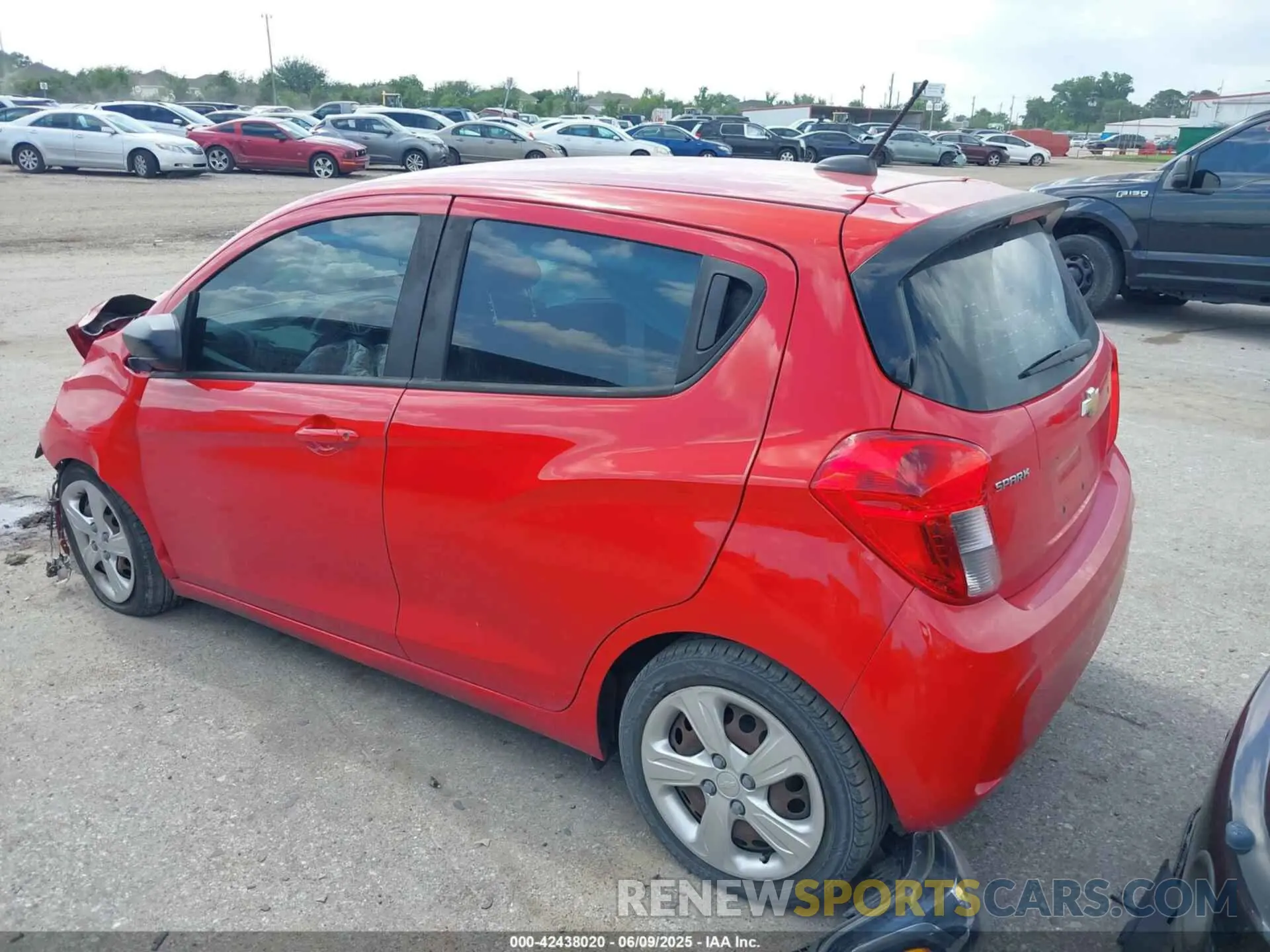 3 fotografías del automóvil dañado KL8CB6SA1KC718117 CHEVROLET SPARK 2019