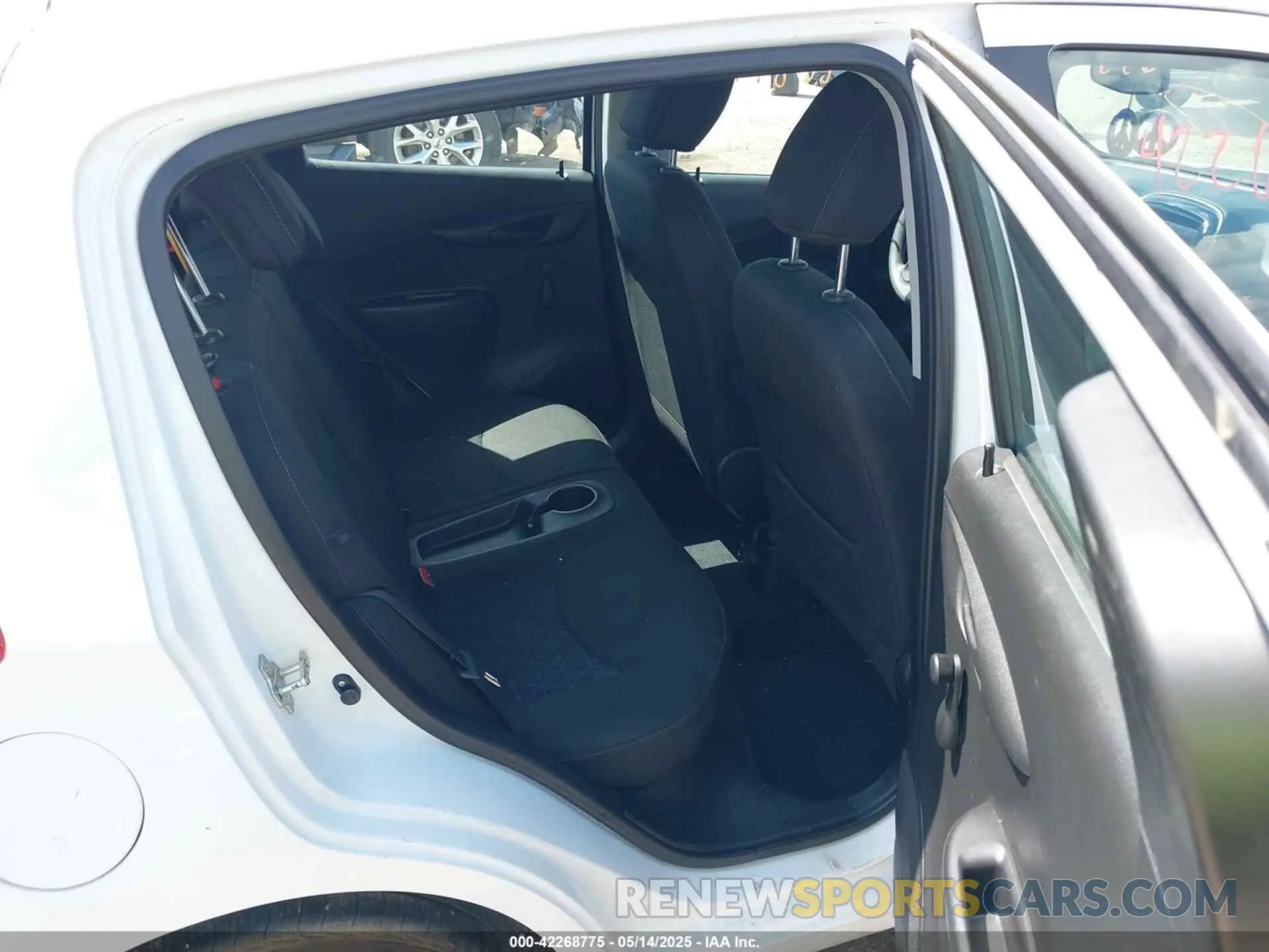 8 fotografías del automóvil dañado KL8CB6SA1KC751747 CHEVROLET SPARK 2019