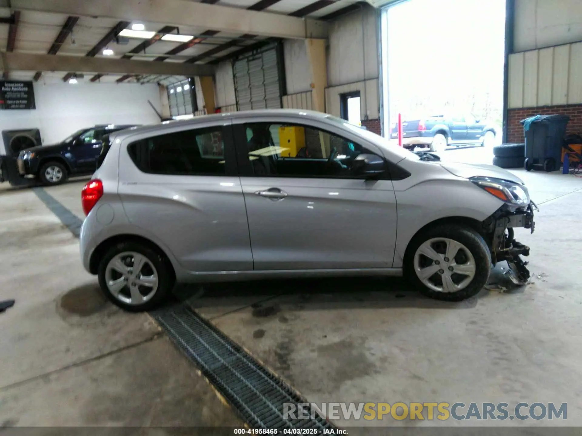 14 fotografías del automóvil dañado KL8CB6SA4KC711565 CHEVROLET SPARK 2019
