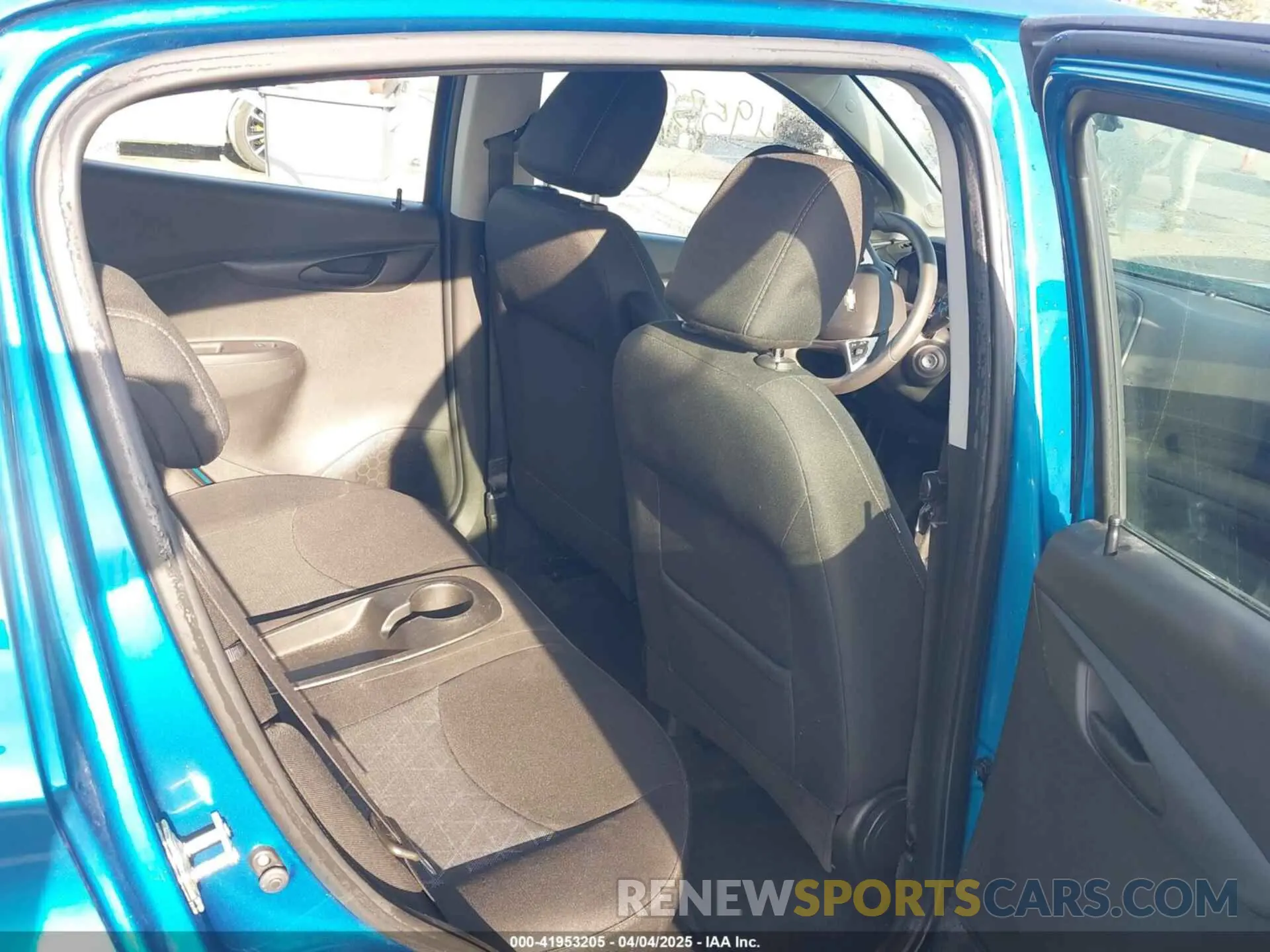 8 fotografías del automóvil dañado KL8CD6SA1KC716443 CHEVROLET SPARK 2019