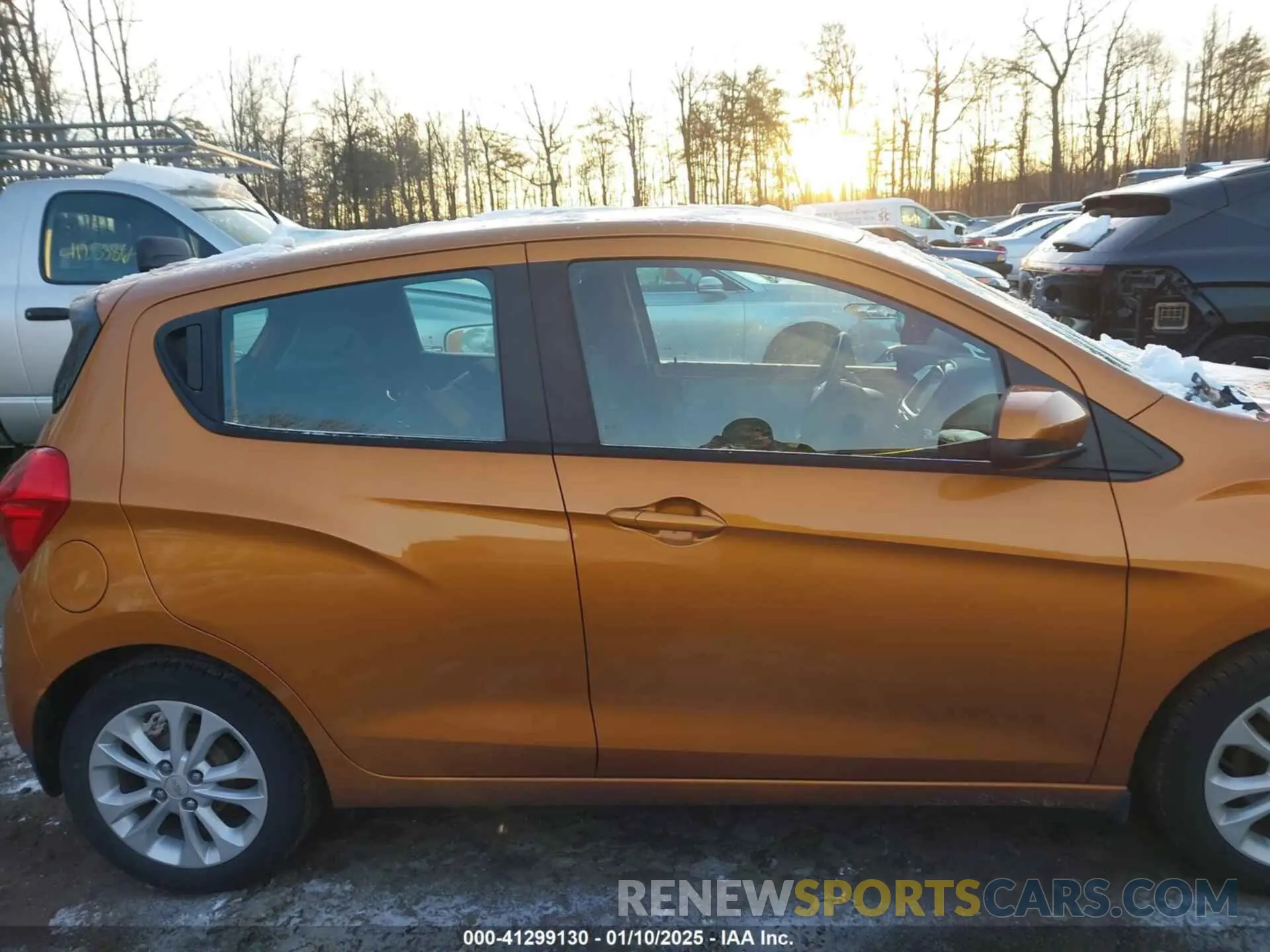 13 fotografías del automóvil dañado KL8CD6SA3KC710207 CHEVROLET SPARK 2019