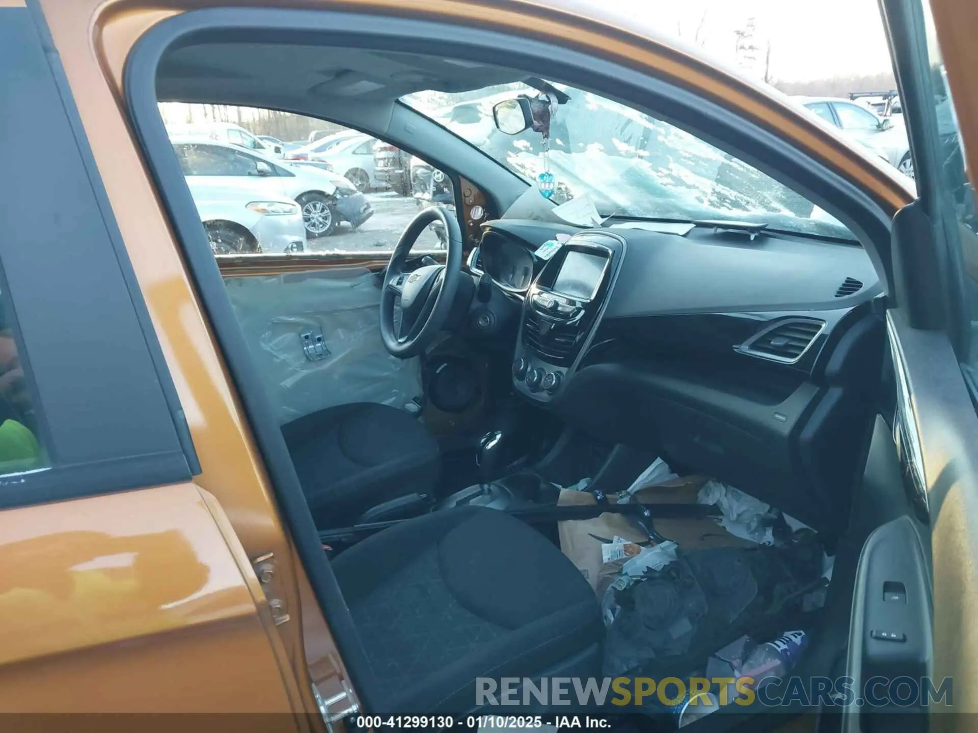 5 fotografías del automóvil dañado KL8CD6SA3KC710207 CHEVROLET SPARK 2019