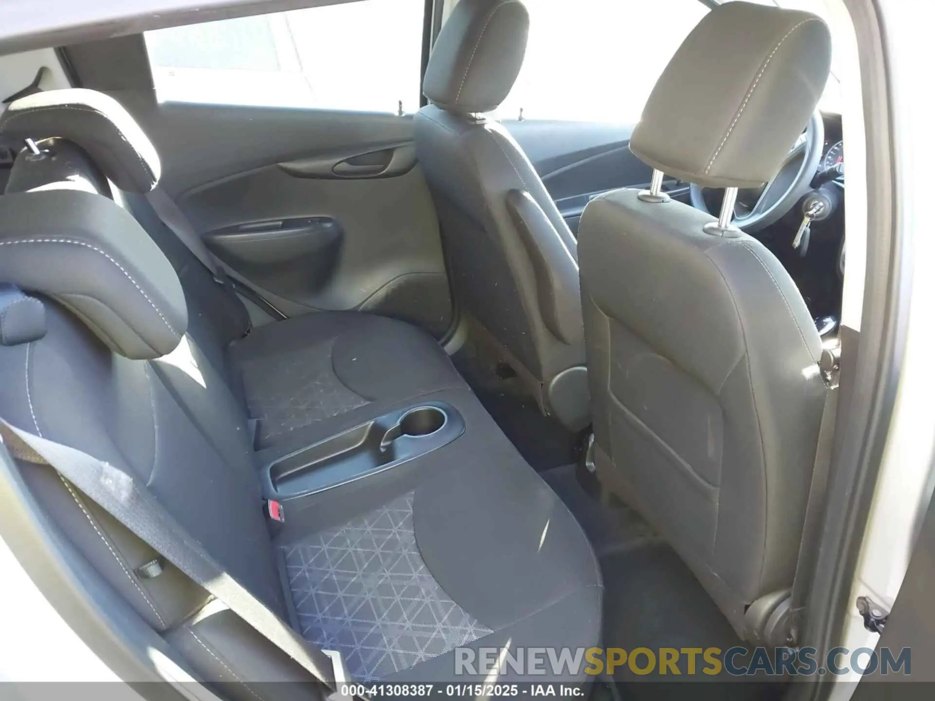 8 fotografías del automóvil dañado KL8CD6SA6KC723033 CHEVROLET SPARK 2019
