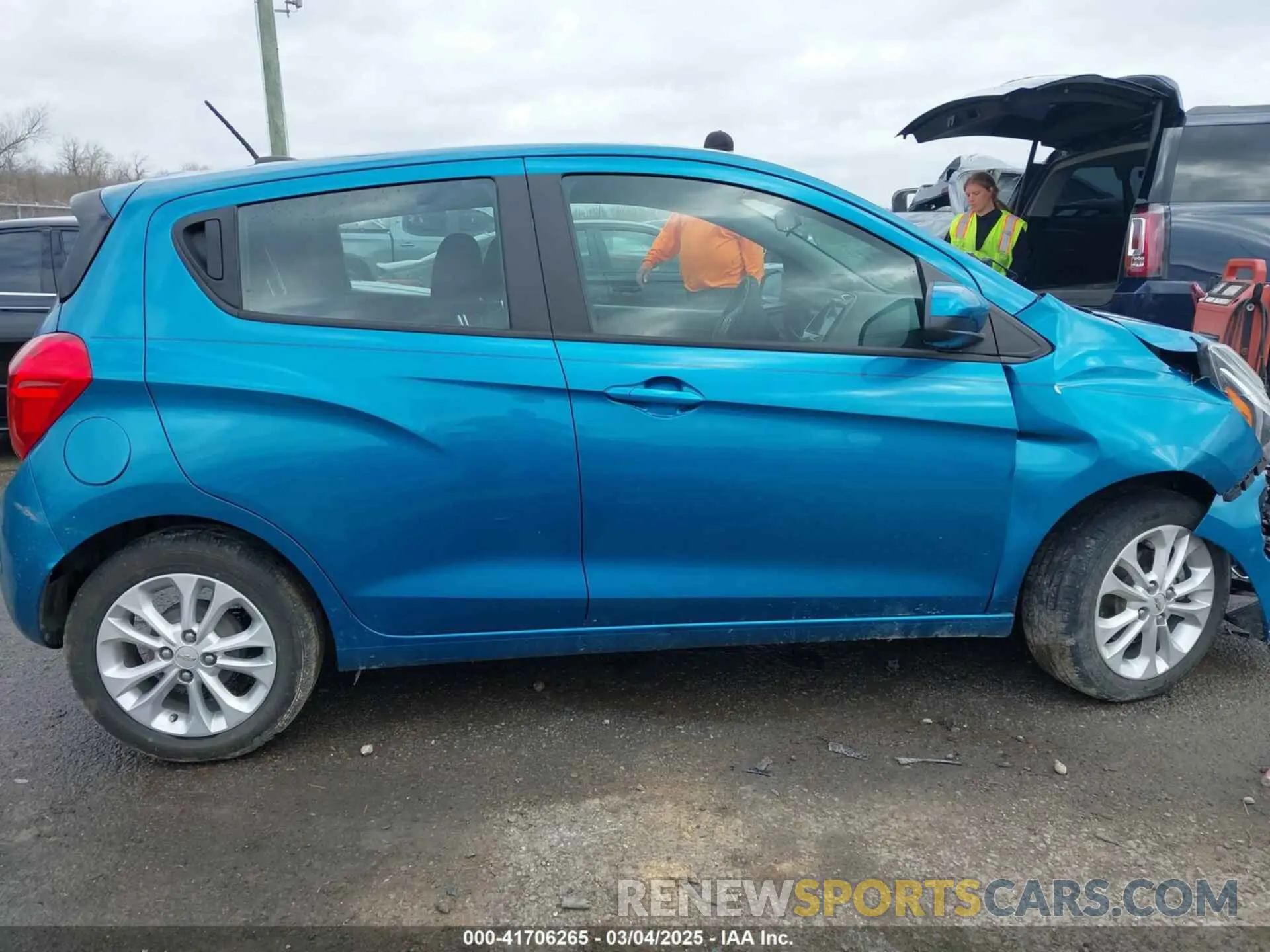 13 fotografías del automóvil dañado KL8CD6SA6KC739040 CHEVROLET SPARK 2019