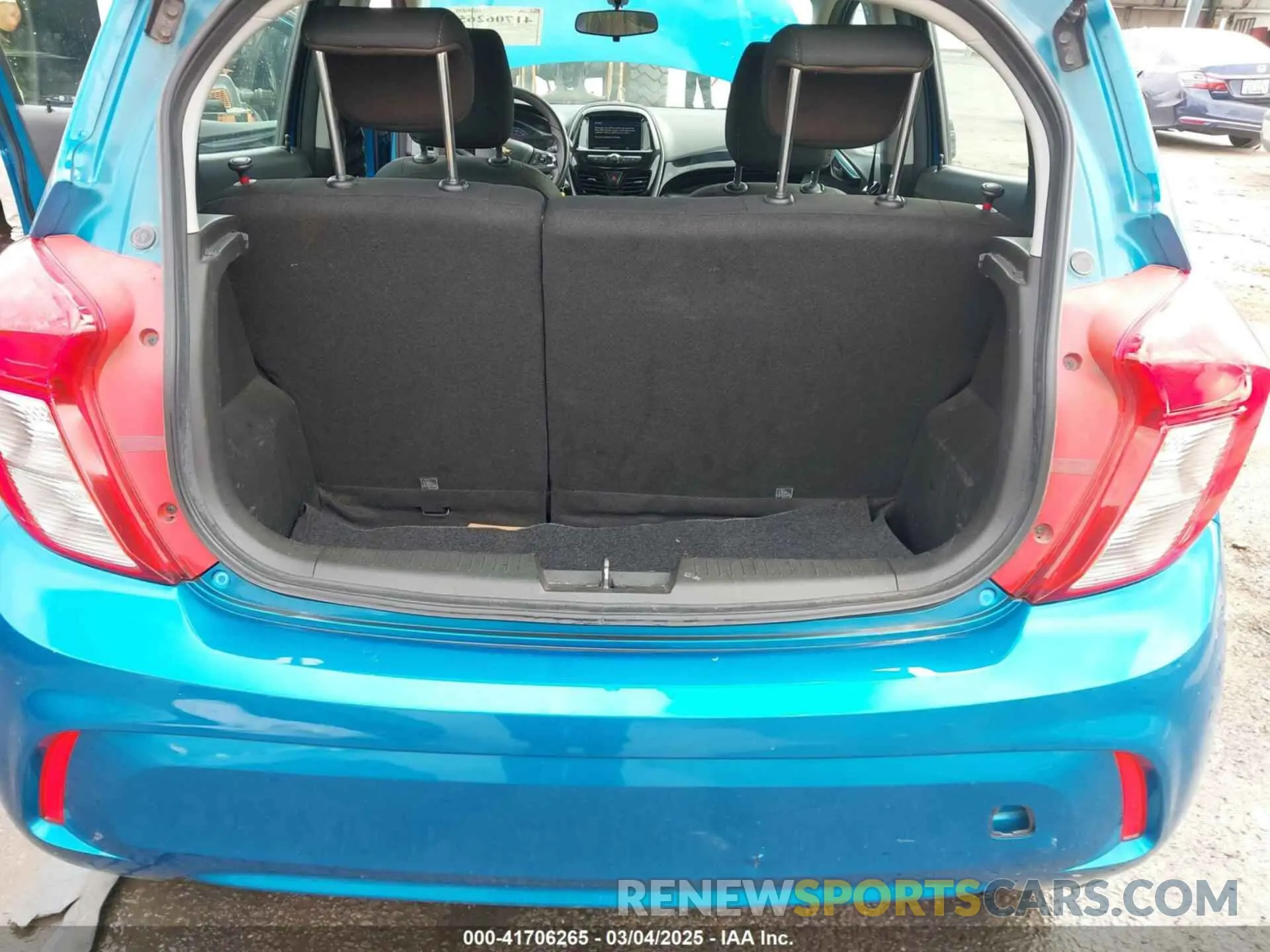 8 fotografías del automóvil dañado KL8CD6SA6KC739040 CHEVROLET SPARK 2019