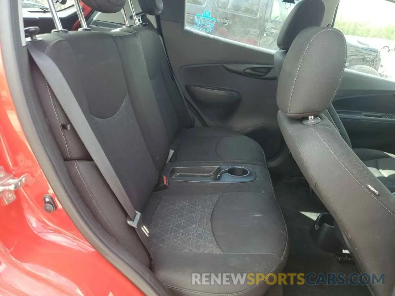 10 fotografías del automóvil dañado KL8CD6SA6KC787461 CHEVROLET SPARK 2019