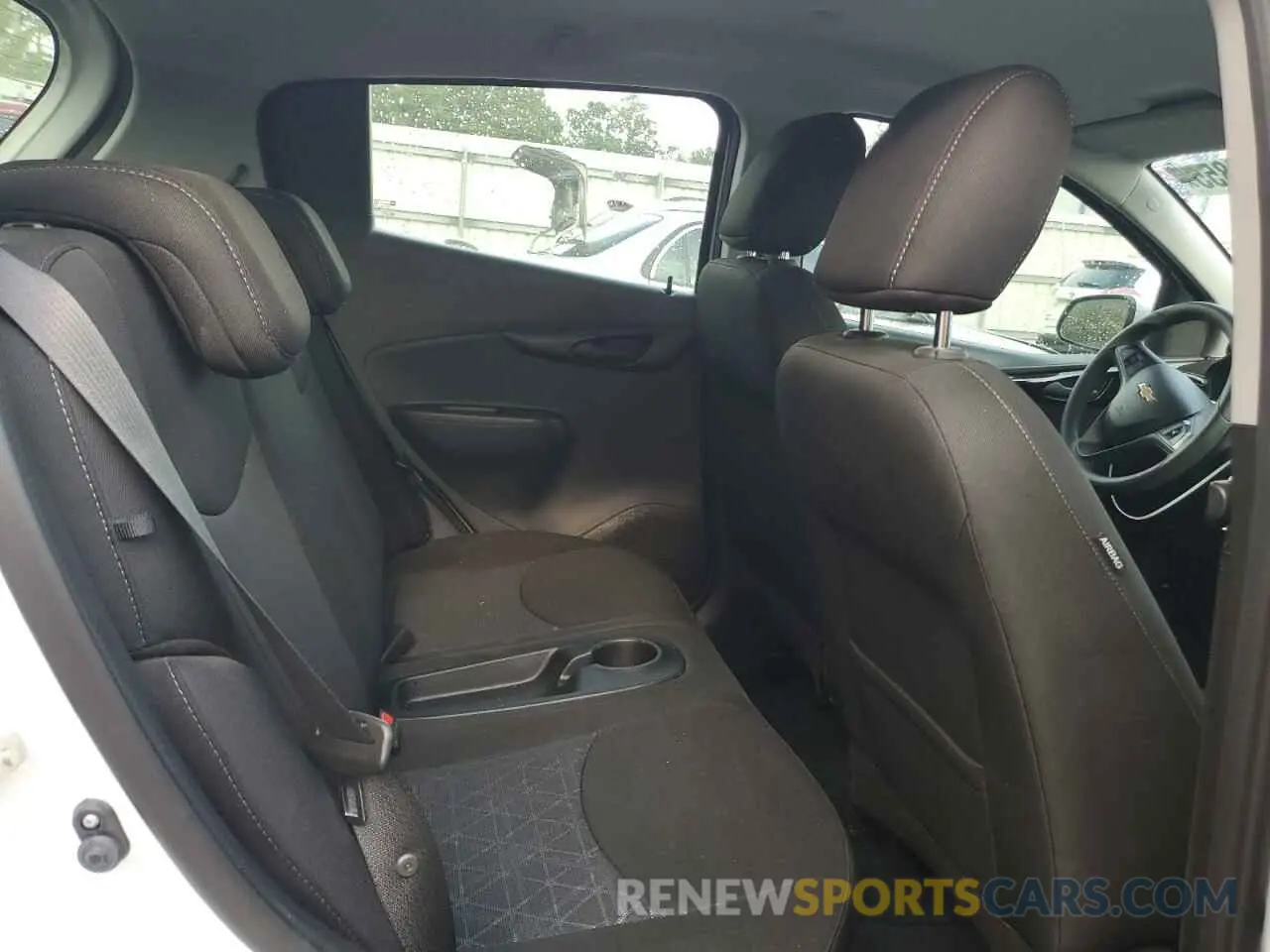 10 fotografías del automóvil dañado KL8CD6SAXKC730468 CHEVROLET SPARK 2019