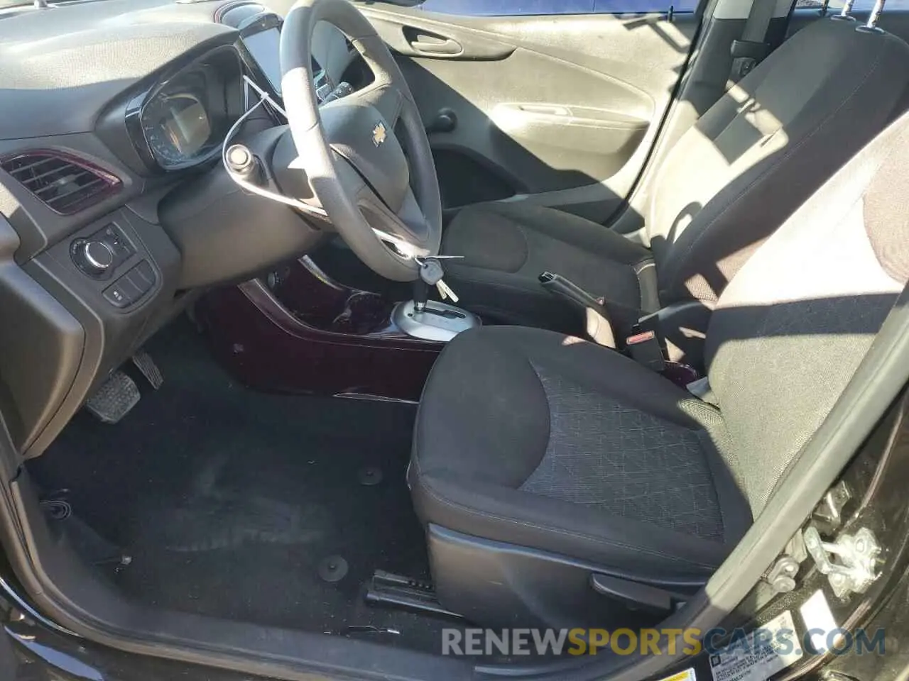 7 fotografías del automóvil dañado KL8CB6SA0LC411720 CHEVROLET SPARK 2020
