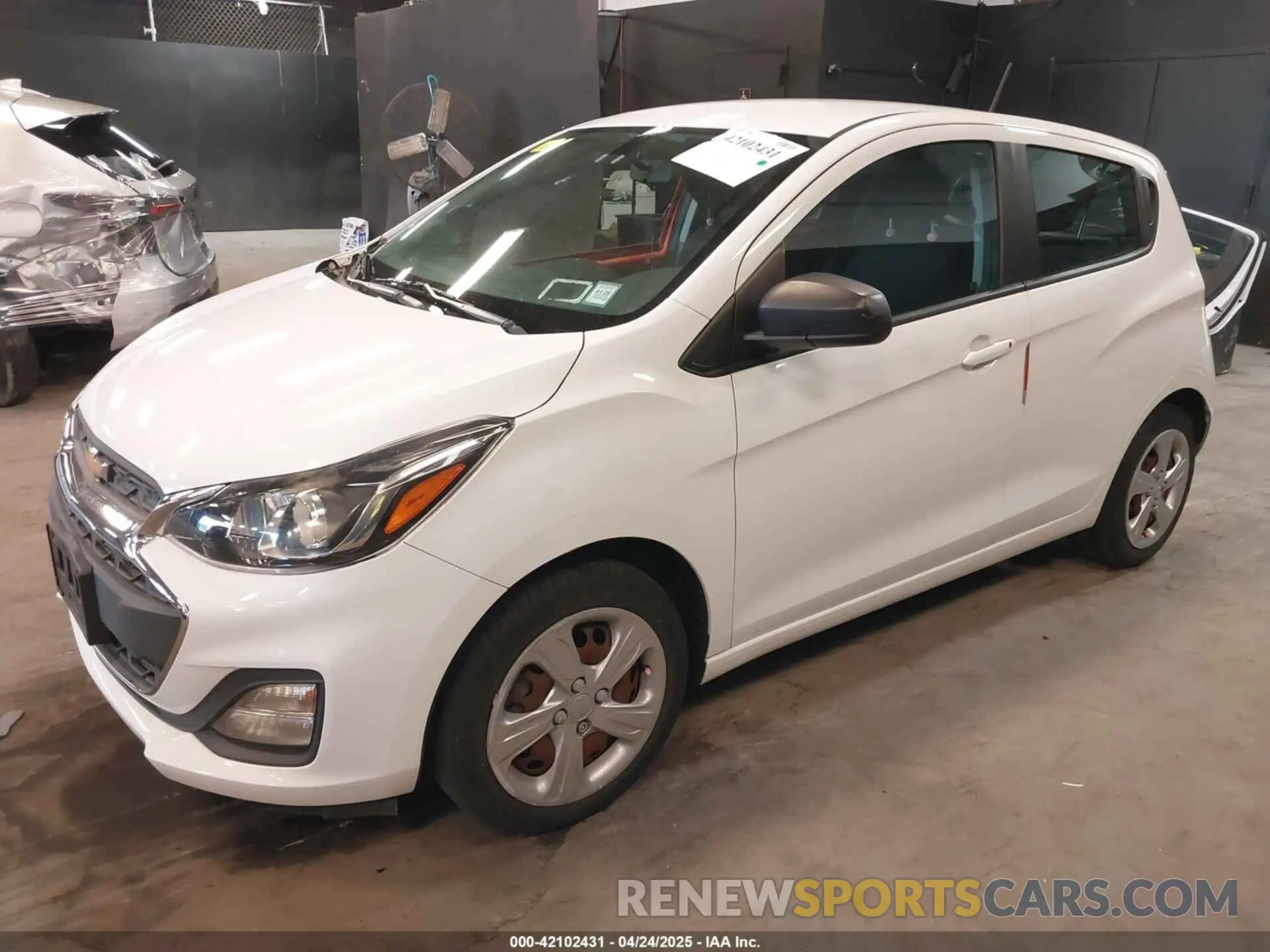 2 fotografías del automóvil dañado KL8CB6SA0LC423561 CHEVROLET SPARK 2020