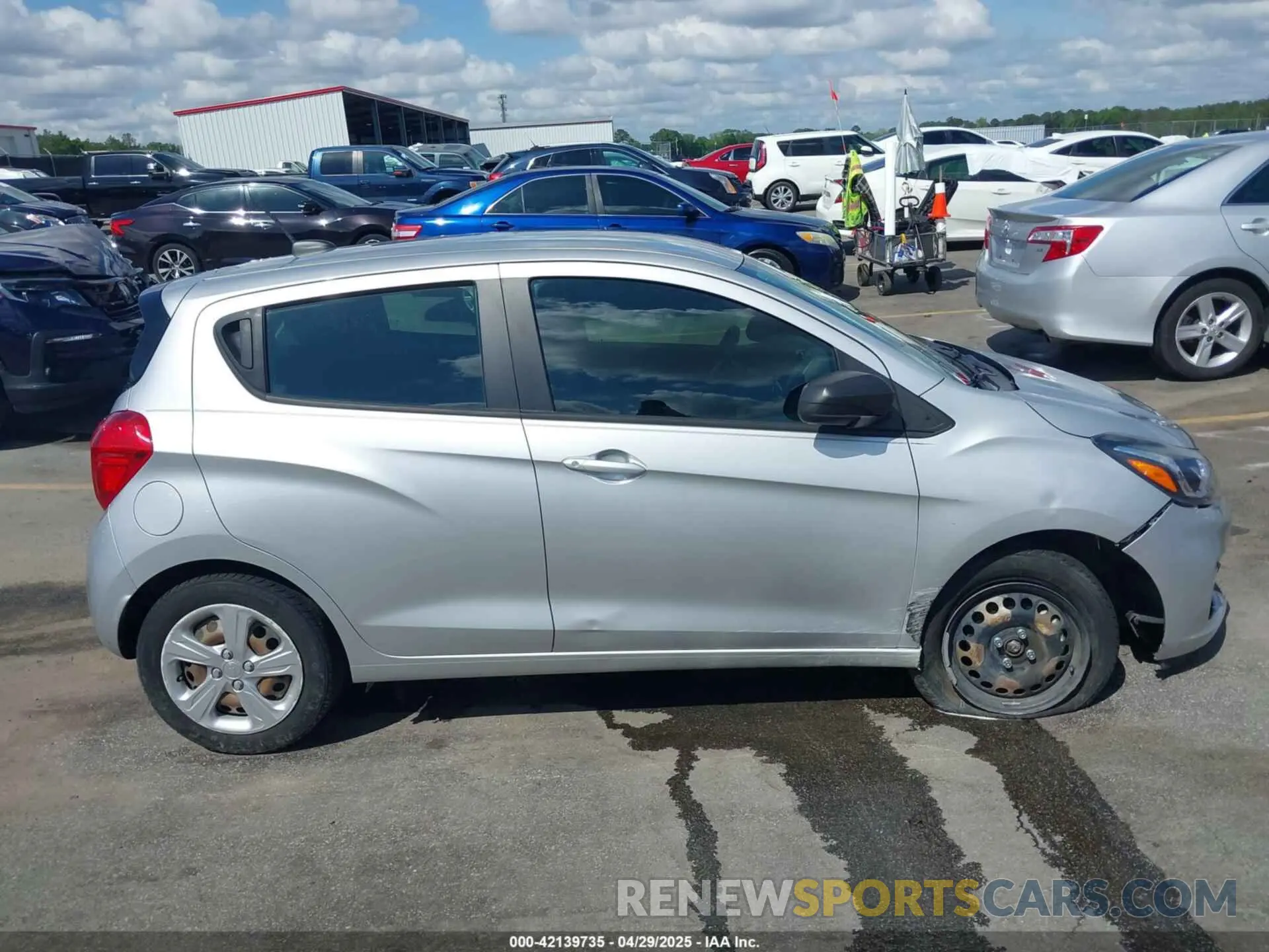 13 fotografías del automóvil dañado KL8CB6SA1LC405148 CHEVROLET SPARK 2020