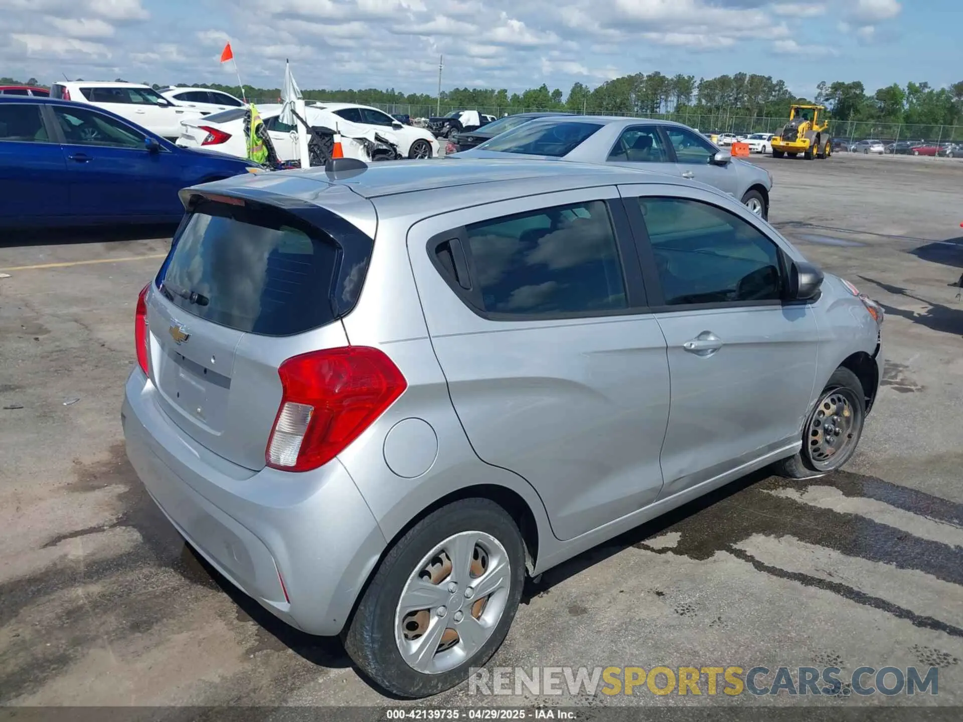 4 fotografías del automóvil dañado KL8CB6SA1LC405148 CHEVROLET SPARK 2020