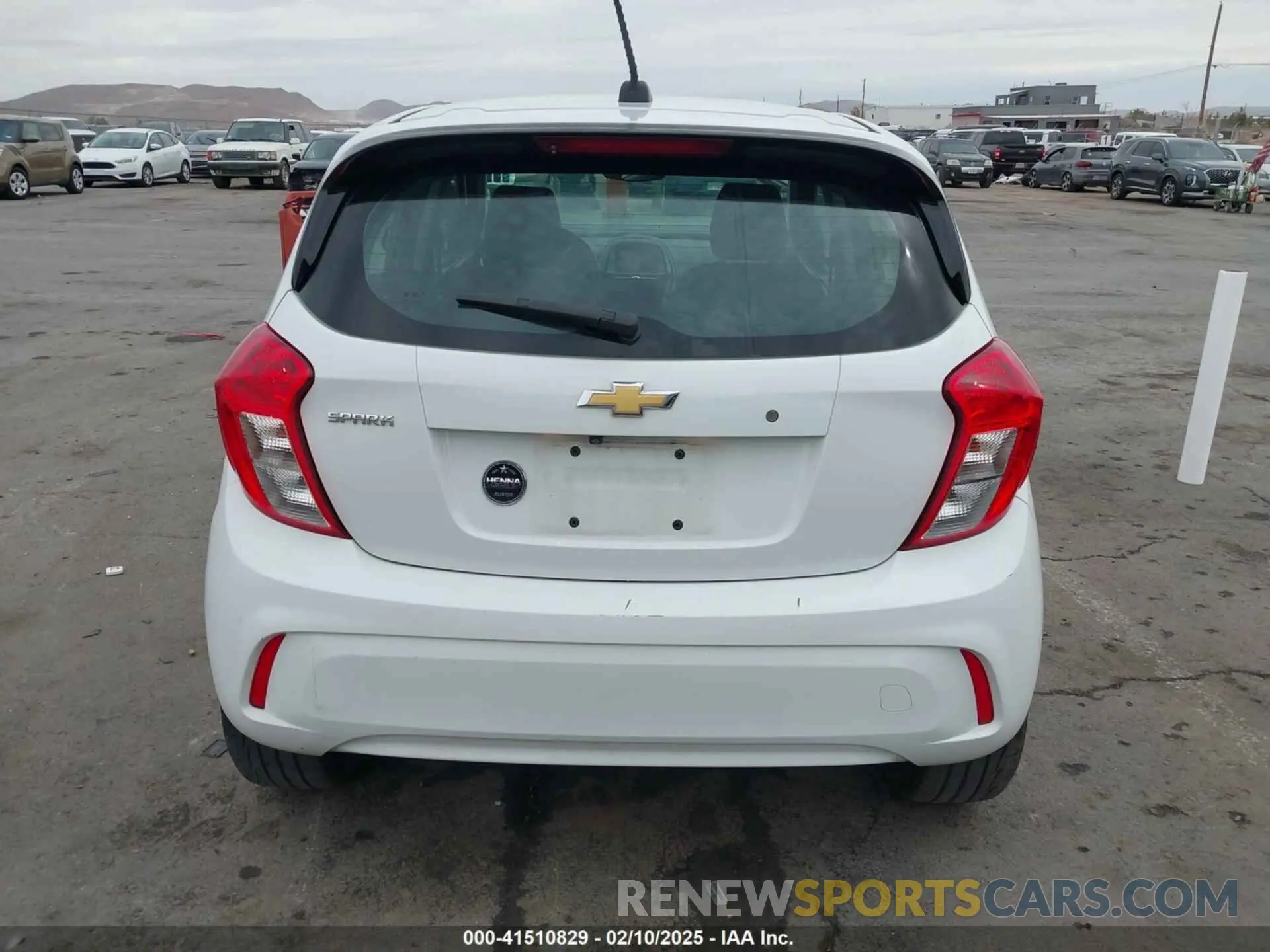 16 fotografías del automóvil dañado KL8CB6SA1LC410138 CHEVROLET SPARK 2020
