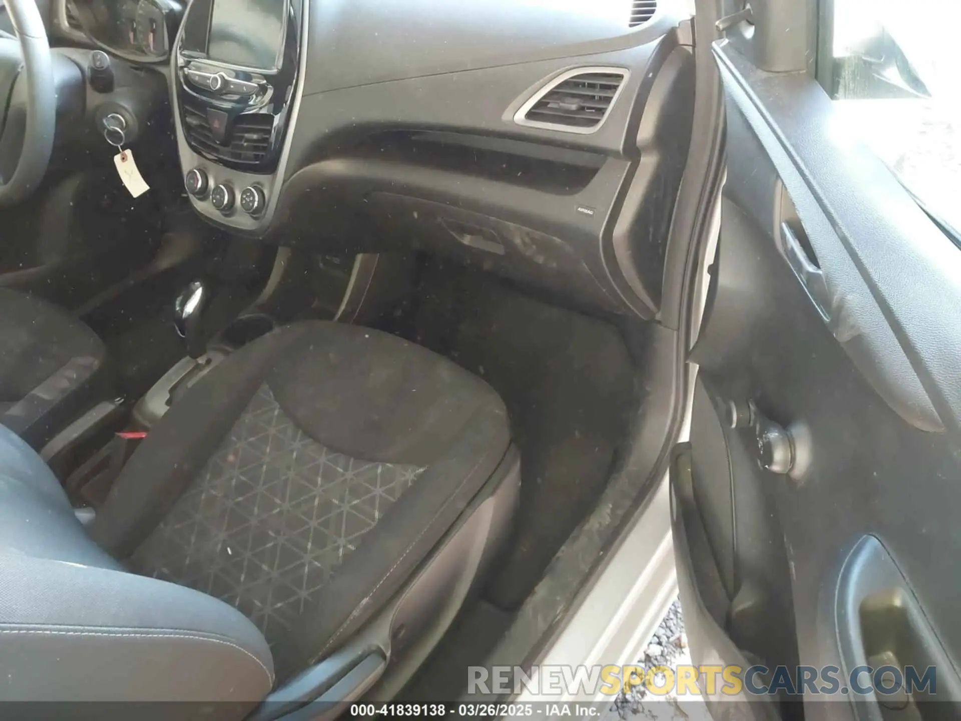 5 fotografías del automóvil dañado KL8CB6SA1LC411547 CHEVROLET SPARK 2020