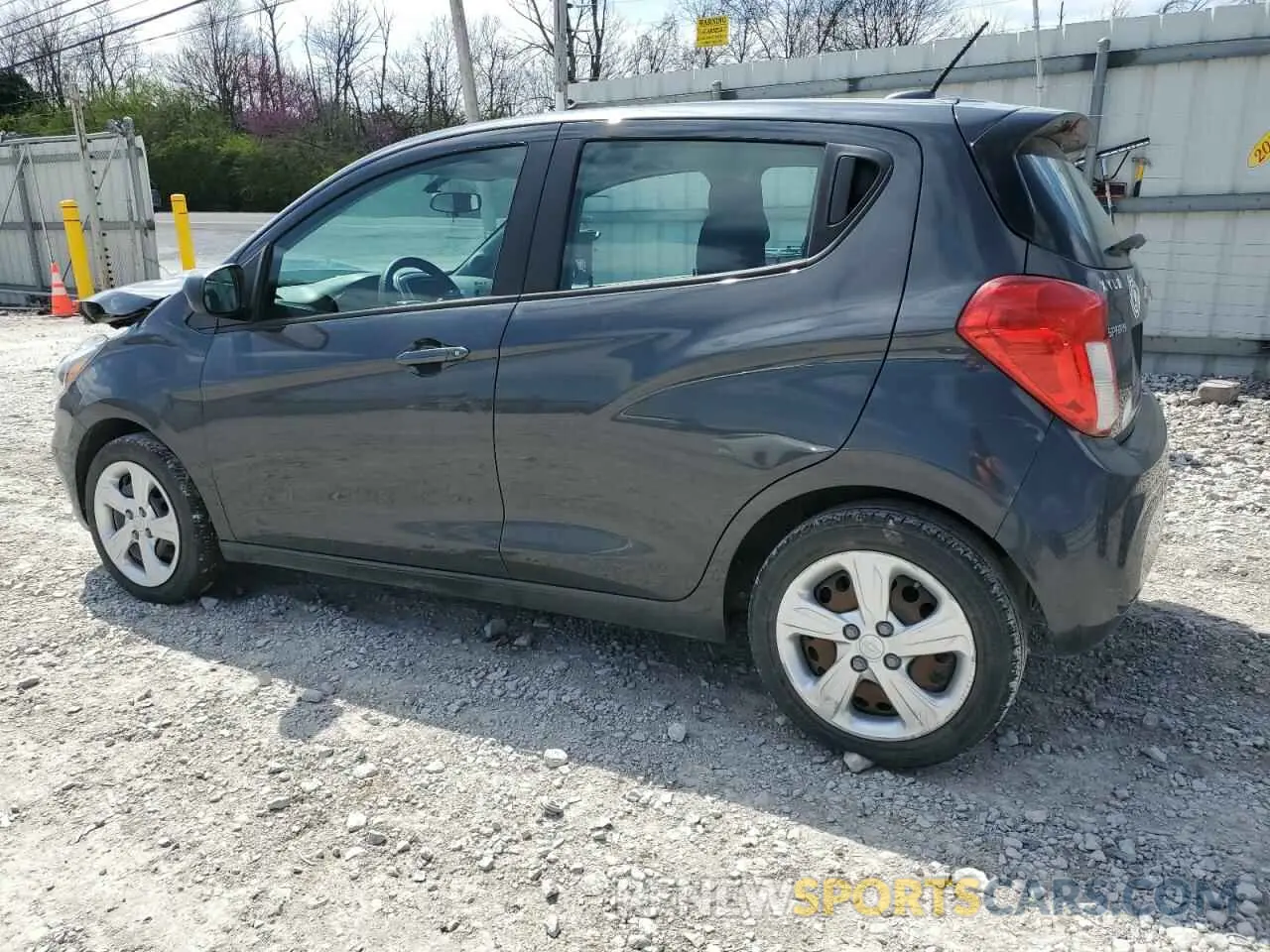 2 fotografías del automóvil dañado KL8CB6SA1LC423844 CHEVROLET SPARK 2020