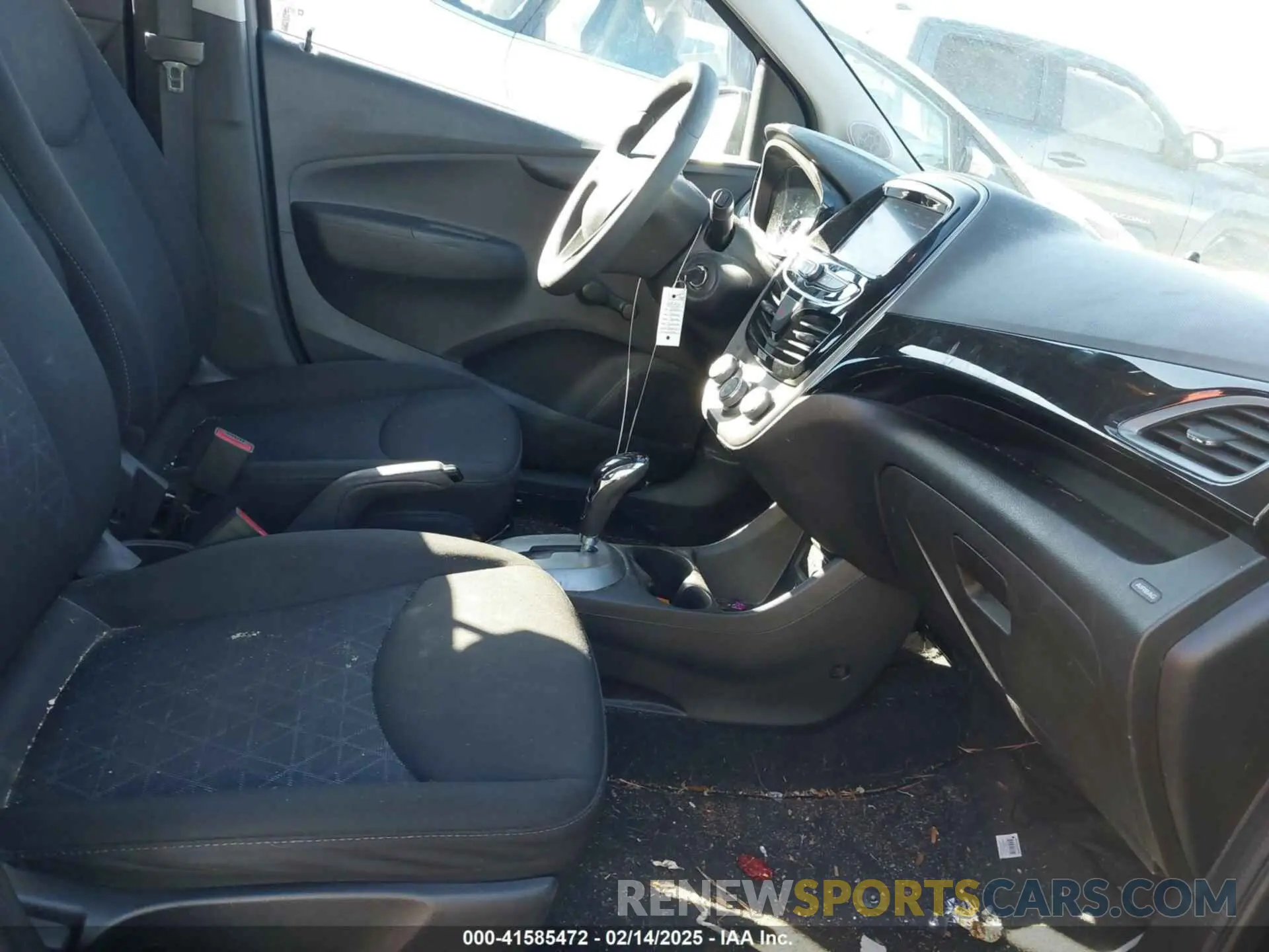 4 fotografías del automóvil dañado KL8CB6SA1LC464782 CHEVROLET SPARK 2020