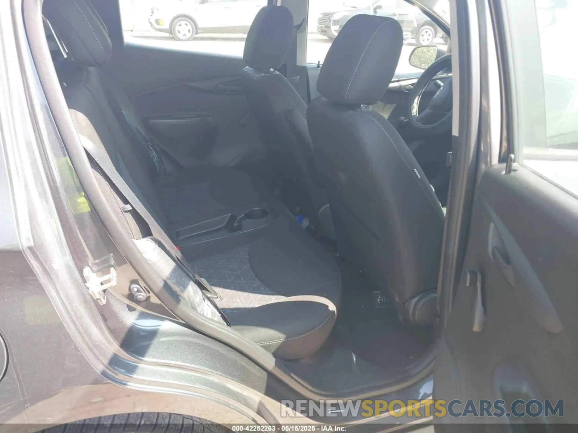8 fotografías del automóvil dañado KL8CB6SA1LC479136 CHEVROLET SPARK 2020