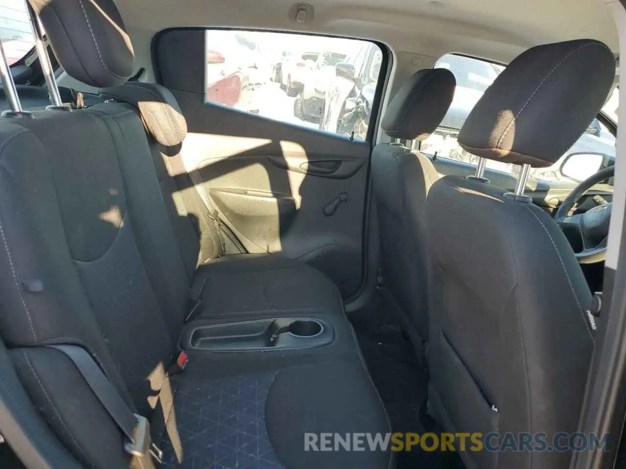 10 fotografías del automóvil dañado KL8CB6SA2LC462345 CHEVROLET SPARK 2020