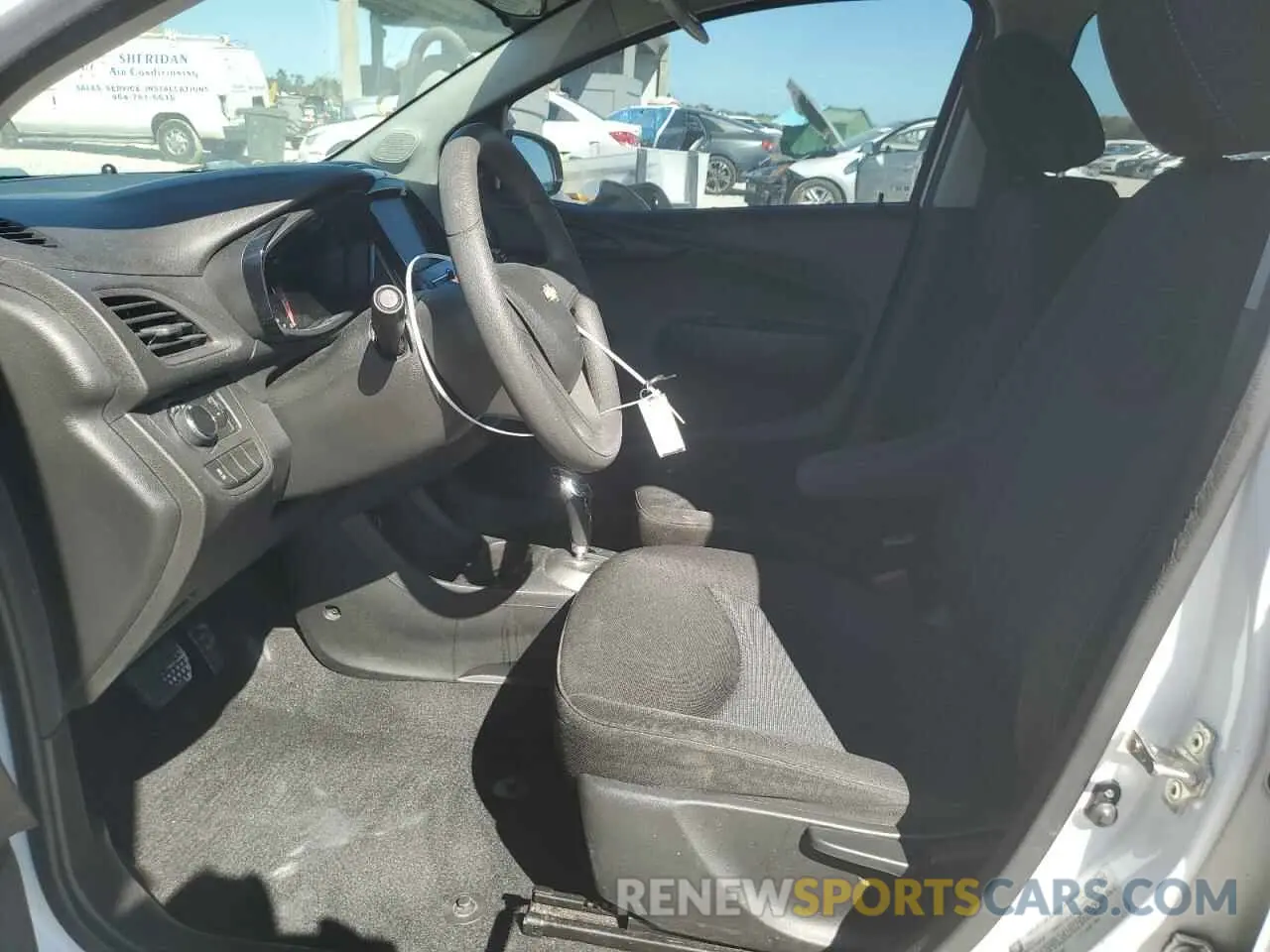 7 fotografías del automóvil dañado KL8CB6SA2LC480330 CHEVROLET SPARK 2020