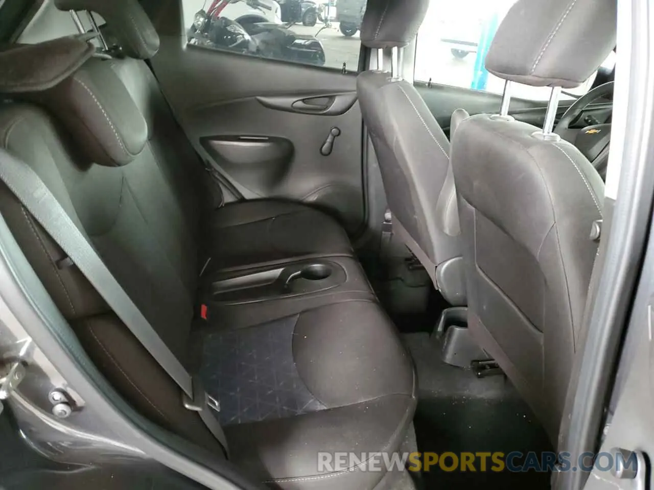 10 fotografías del automóvil dañado KL8CB6SA3LC400145 CHEVROLET SPARK 2020